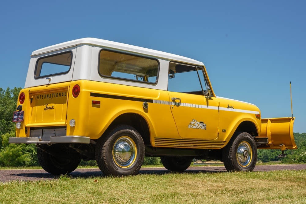 1971-International-Harvester-Scout-800B-4x4-SnoStar-06