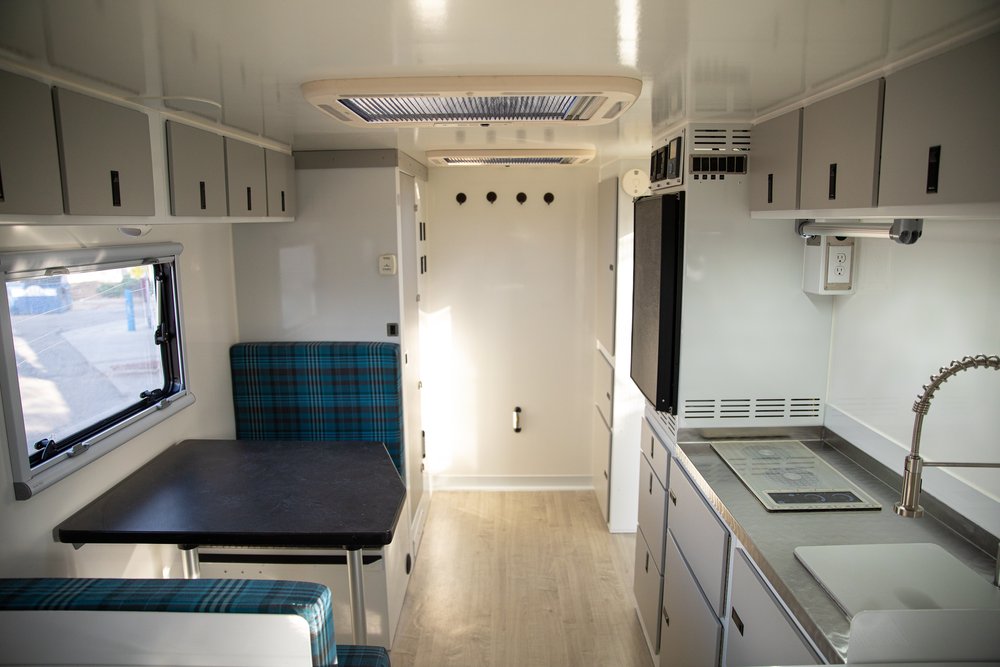 acela-6x6-expedition-vehicle-for-sale-12
