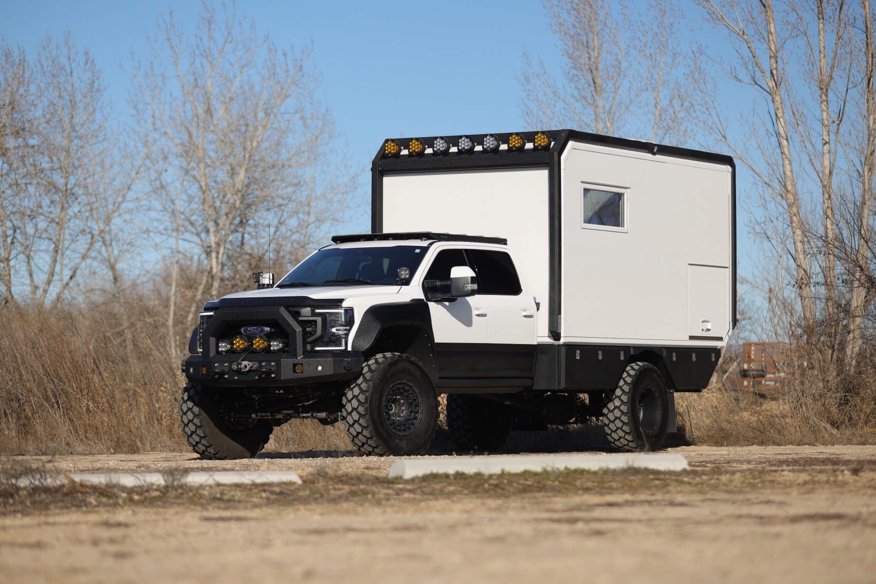 expedition-vehicle-for-sale-01