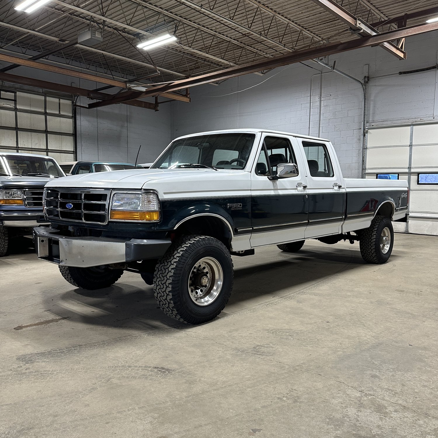 1993-ford-f350-for-sale-in-indiana-01