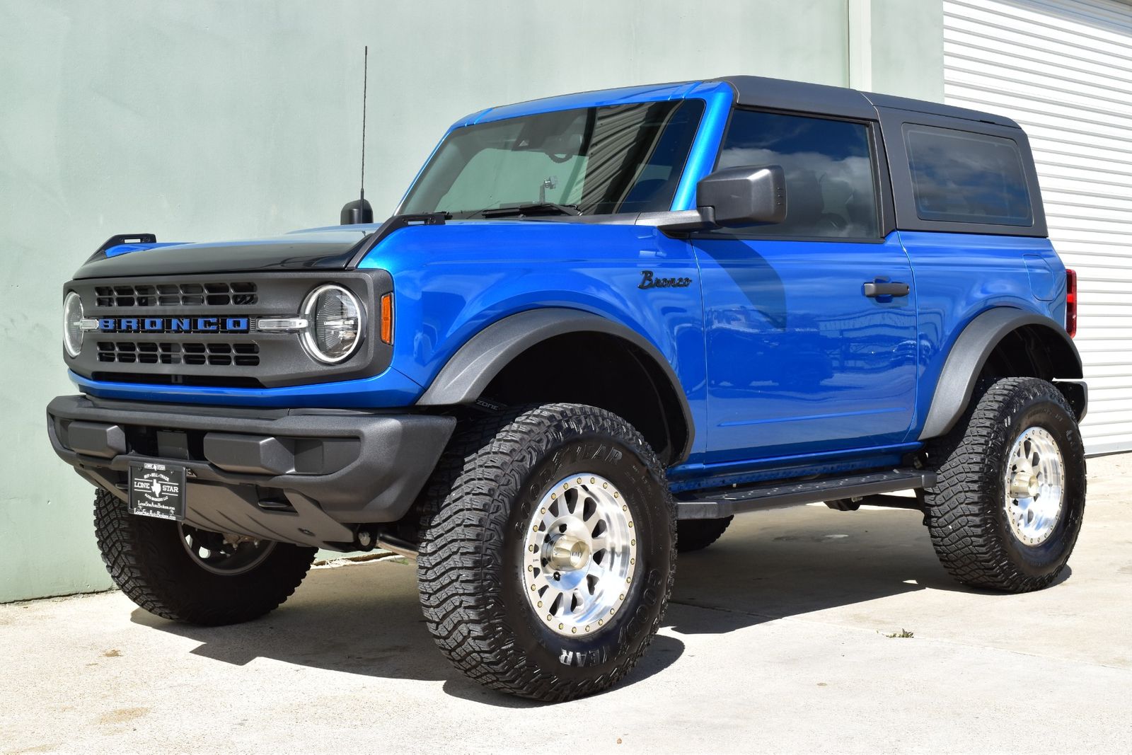 2022-ford-bronco-base-for-sale-04