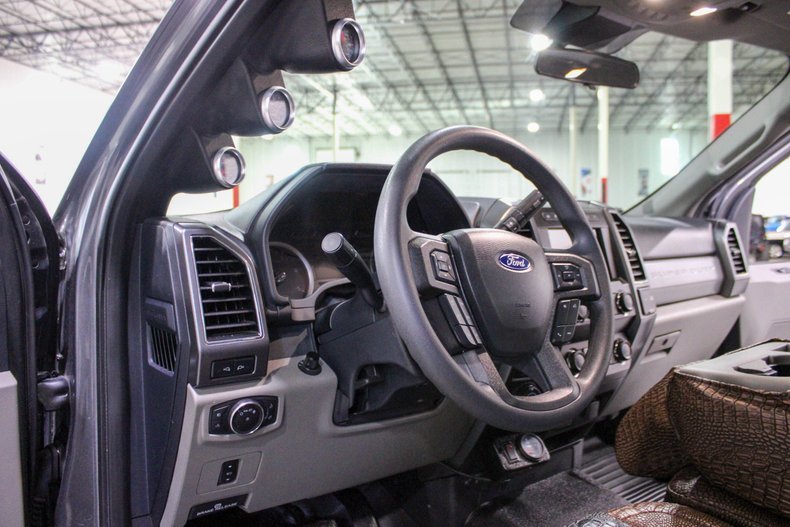 2022-ford-f450-super-duty-xlt (19)