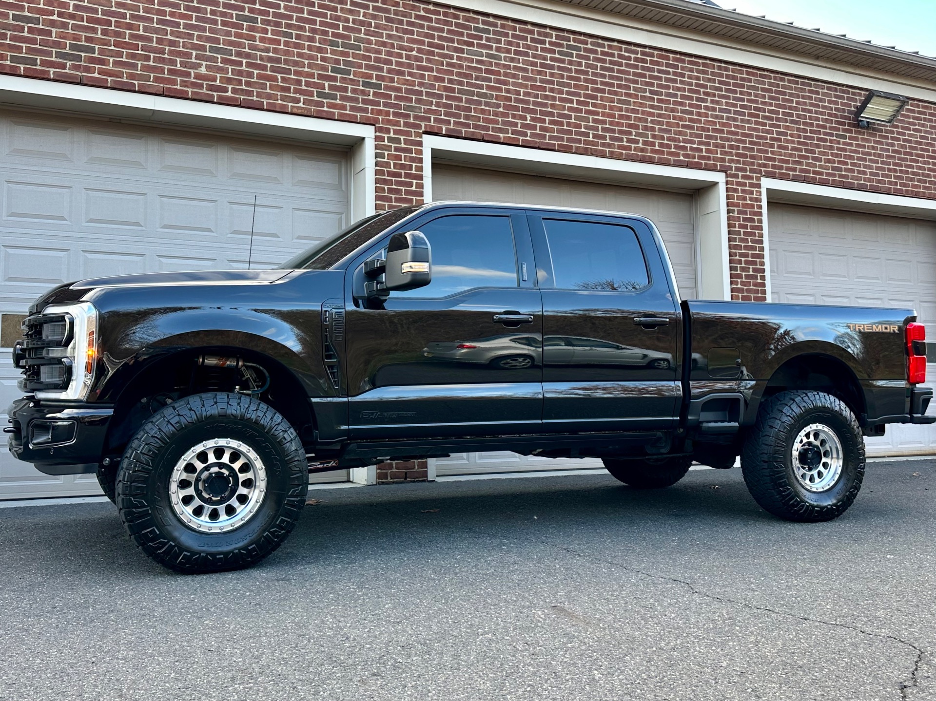 Used-2024-Ford-F-250-Super-Duty-Platinum-1733843452 (5)
