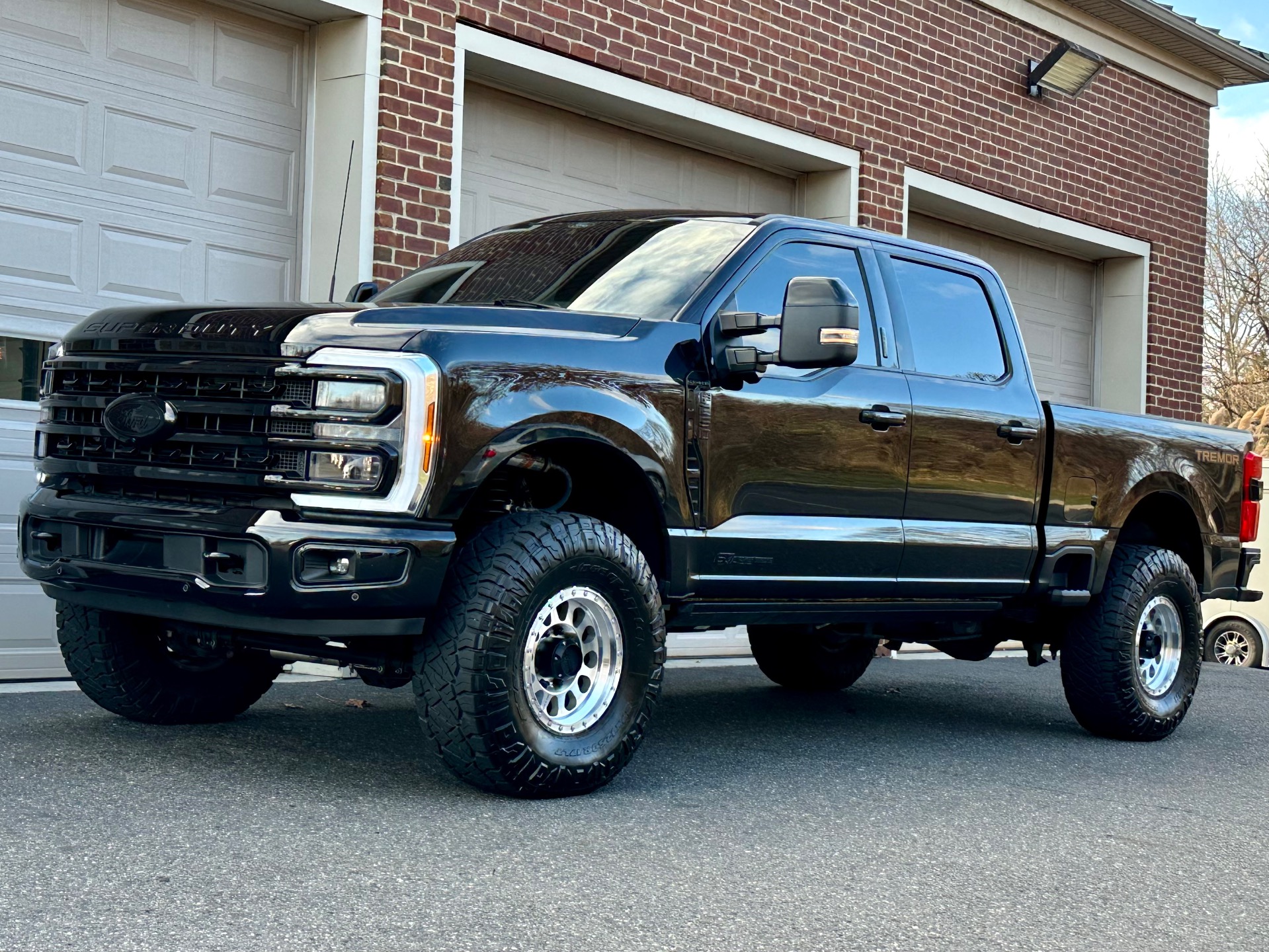 Used-2024-Ford-F-250-Super-Duty-Platinum-1733843452
