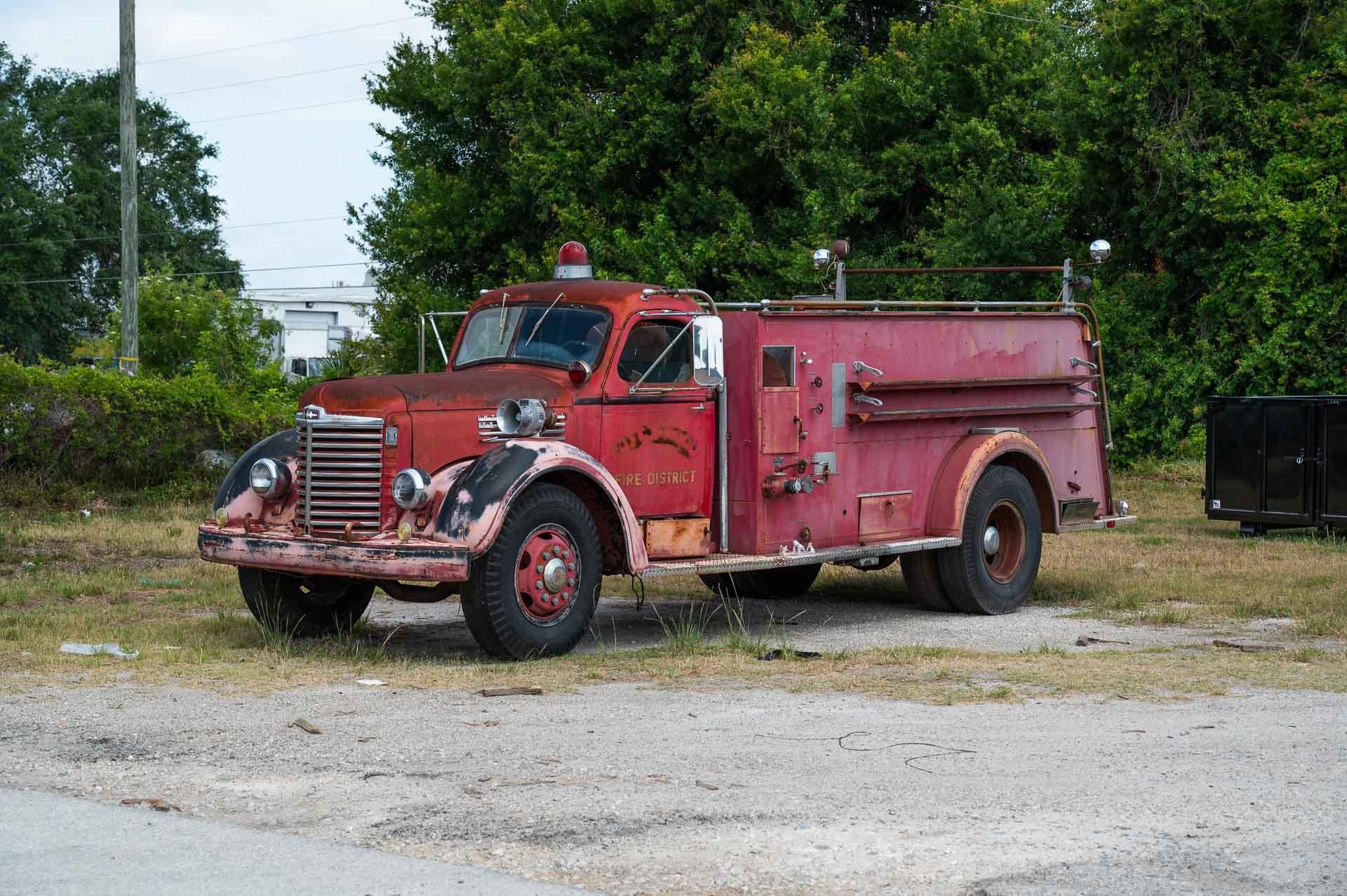 1951-international-fire-truck-for-sale-01