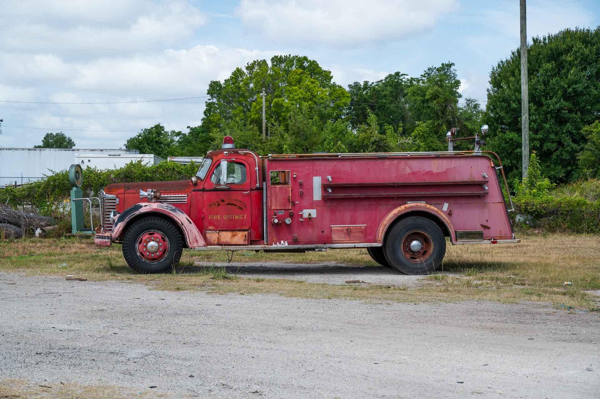 1951-international-fire-truck-for-sale-02