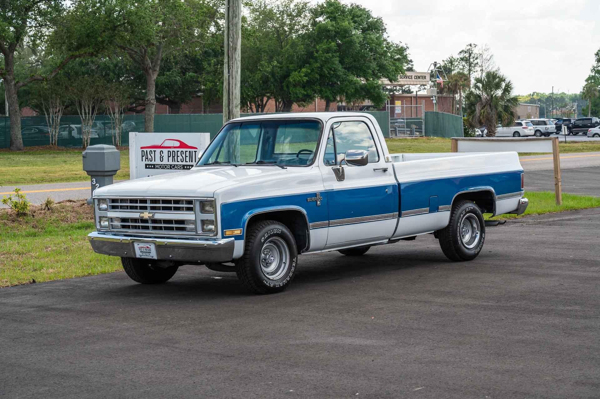 1986-chevrolet-c10-silverado-for-sale-01