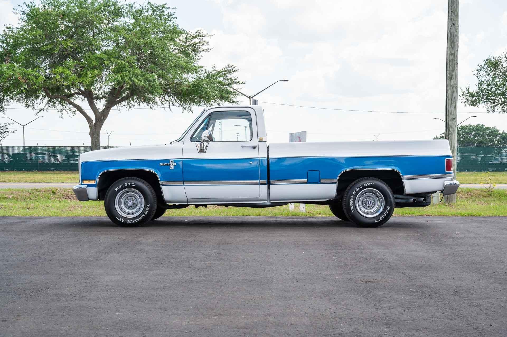 1986-chevrolet-c10-silverado-for-sale-02