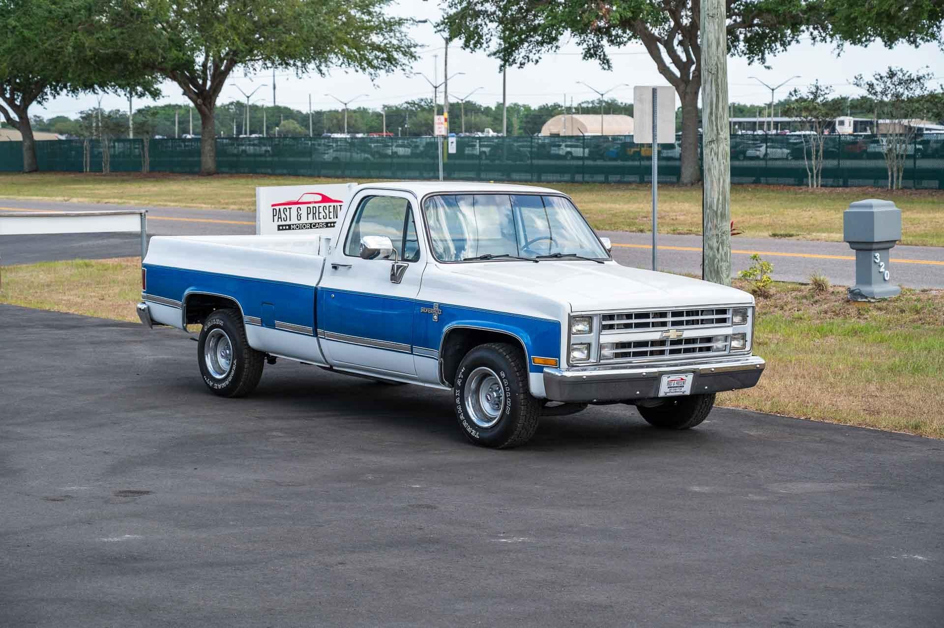1986-chevrolet-c10-silverado-for-sale-07