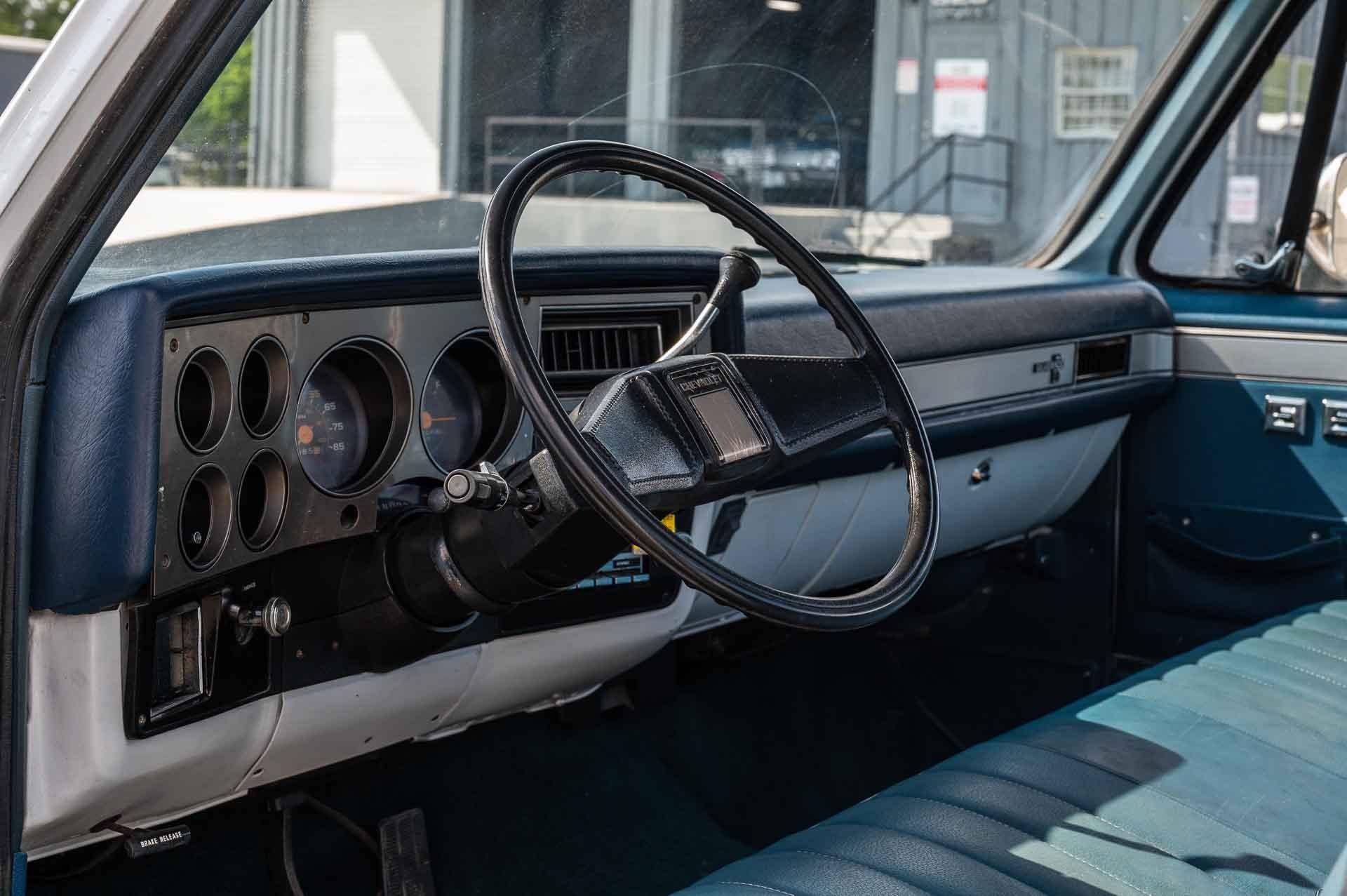 1986-chevrolet-c10-silverado-for-sale-10