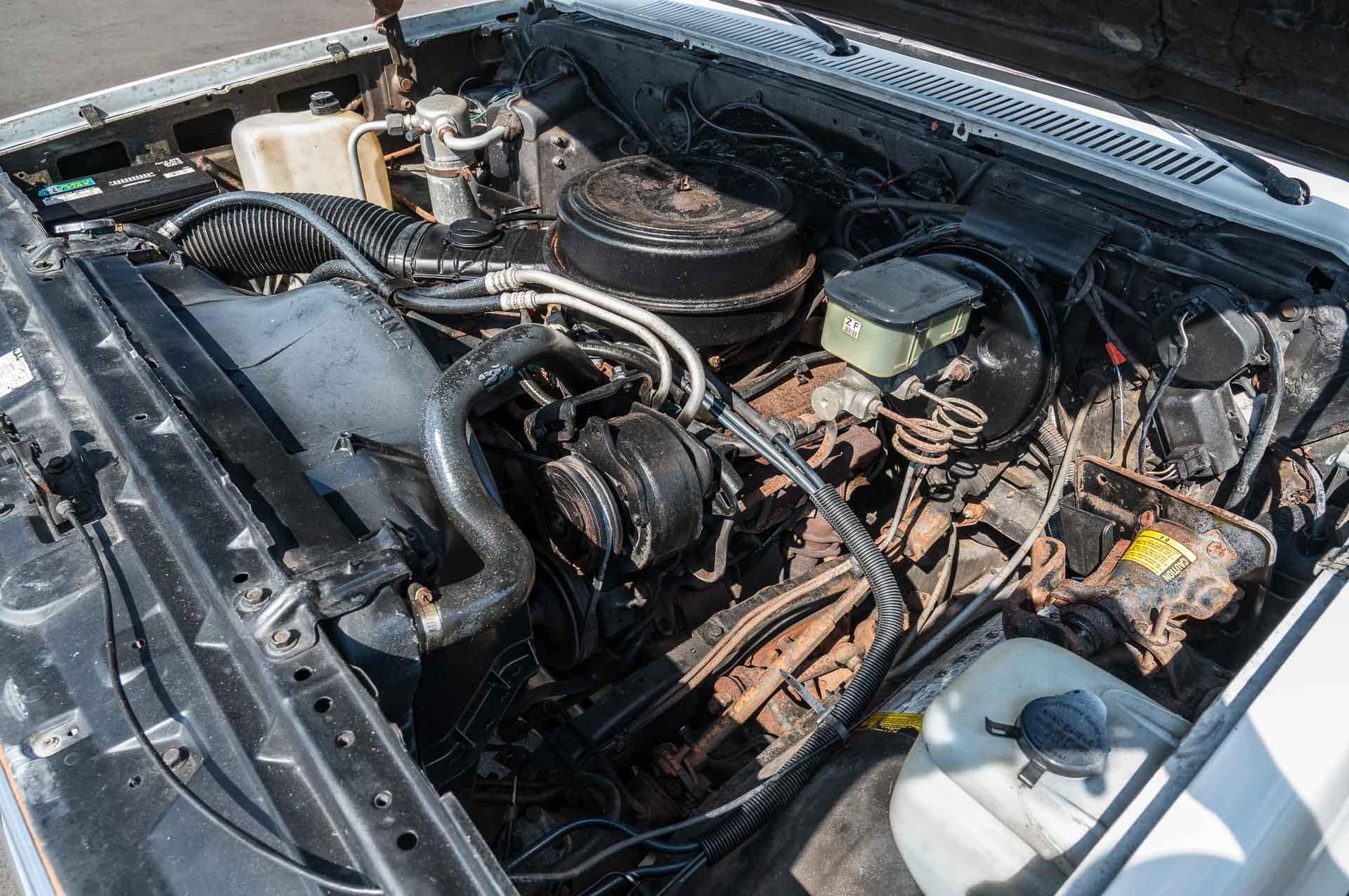 1986-chevrolet-c10-silverado-for-sale-13
