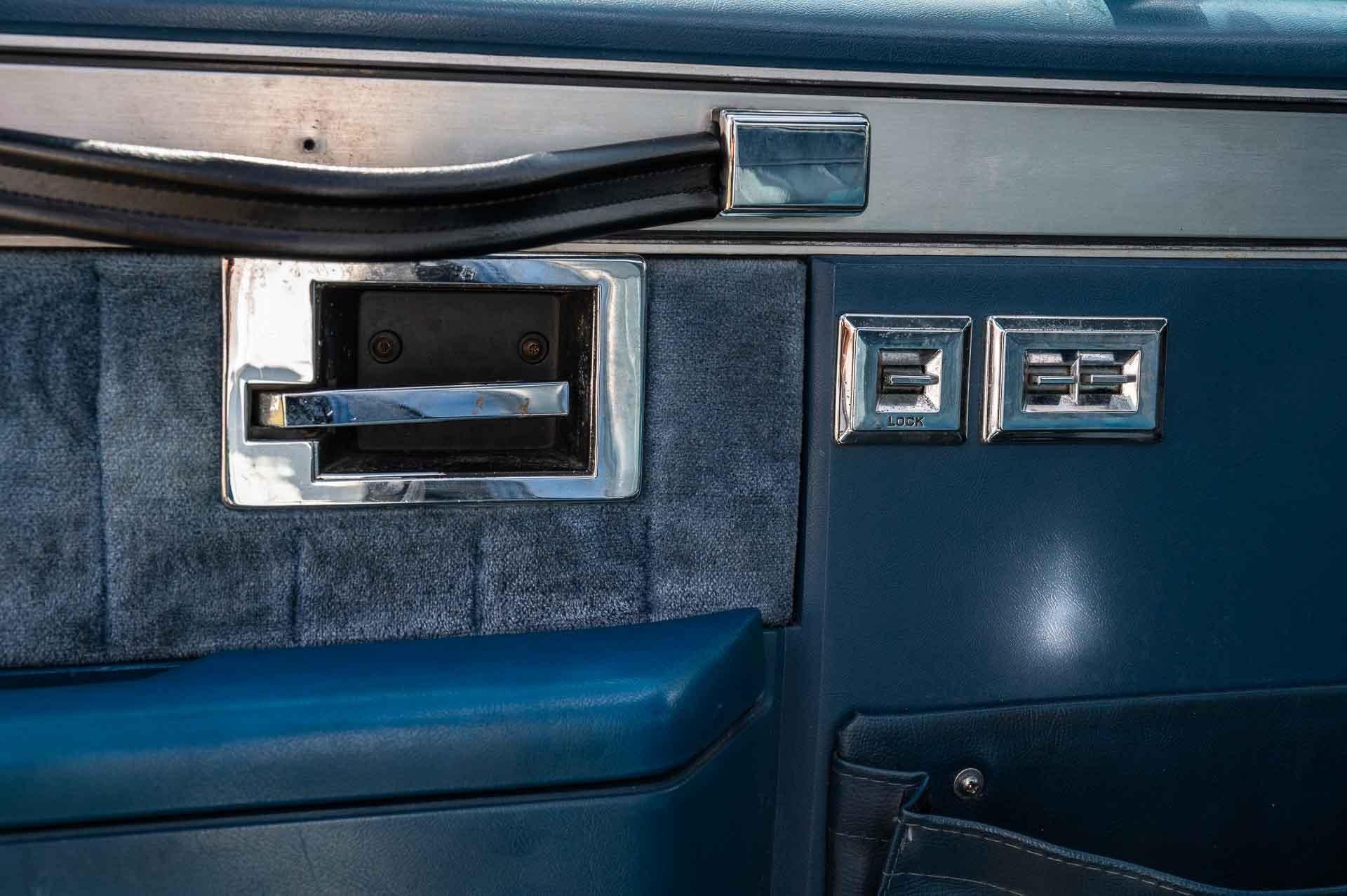 1986-chevrolet-c10-silverado-for-sale-19