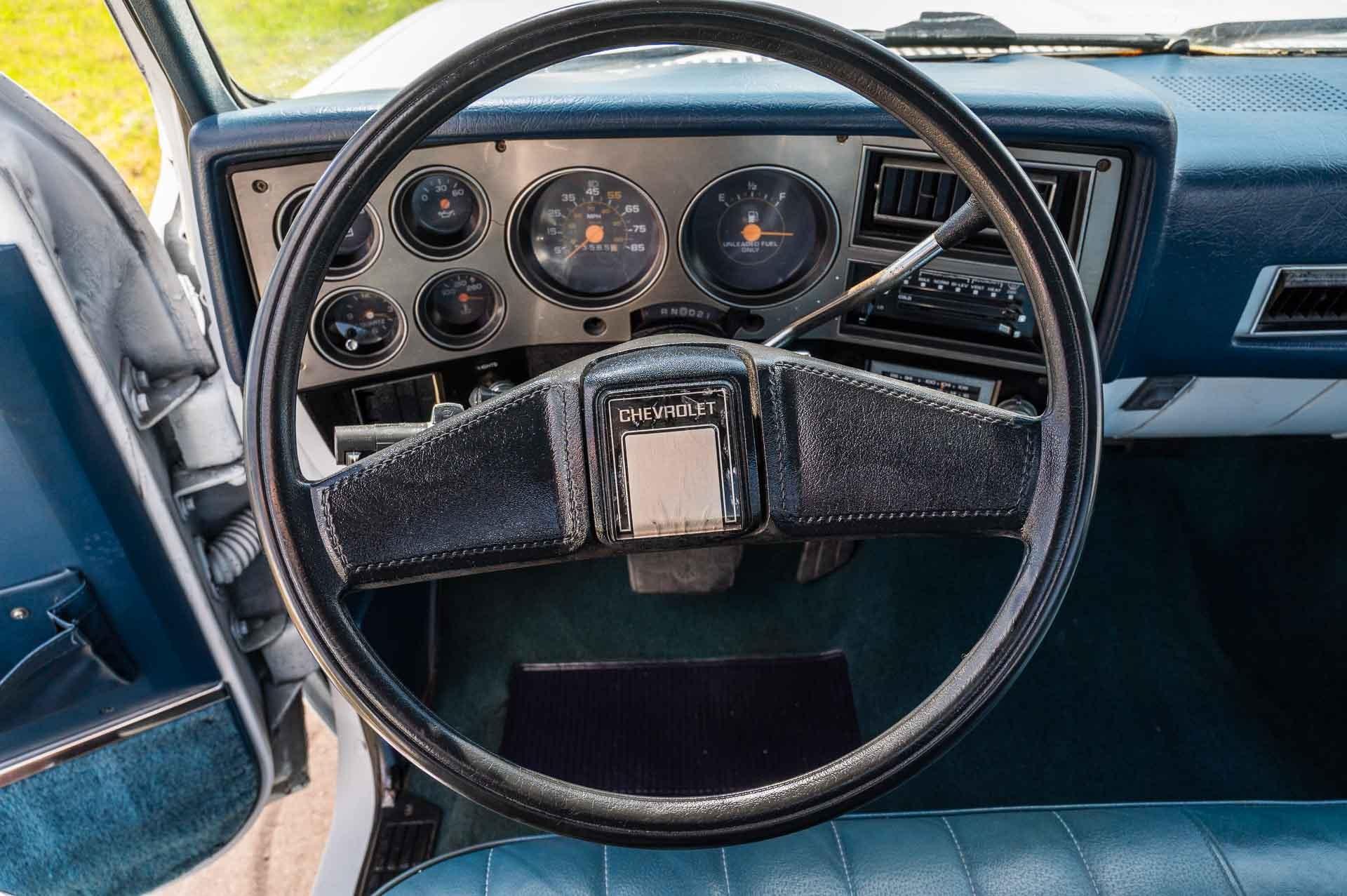1986-chevrolet-c10-silverado-for-sale-21