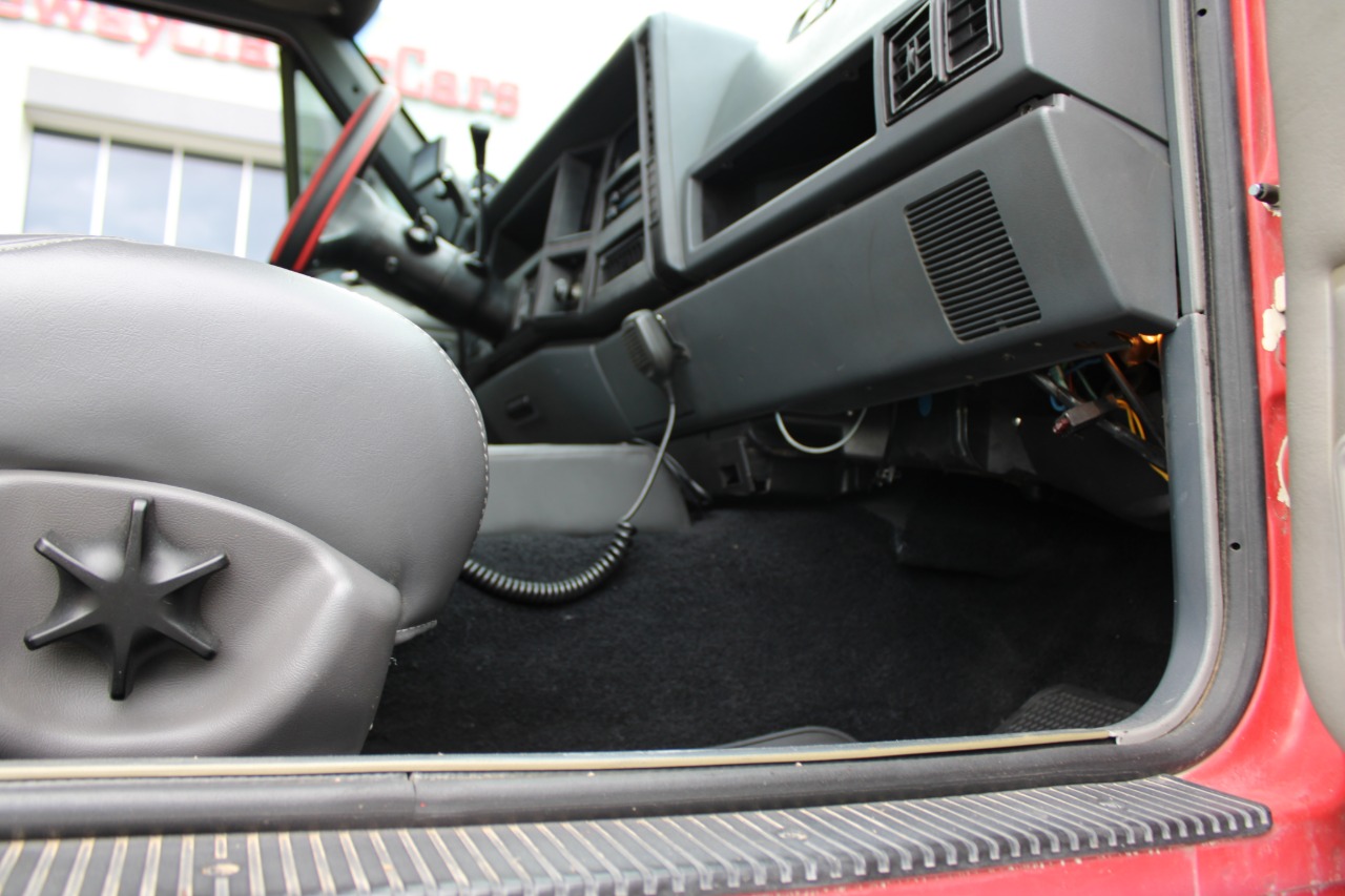 1989-jeep-comanche-custom-for-sale-kansas-city-42