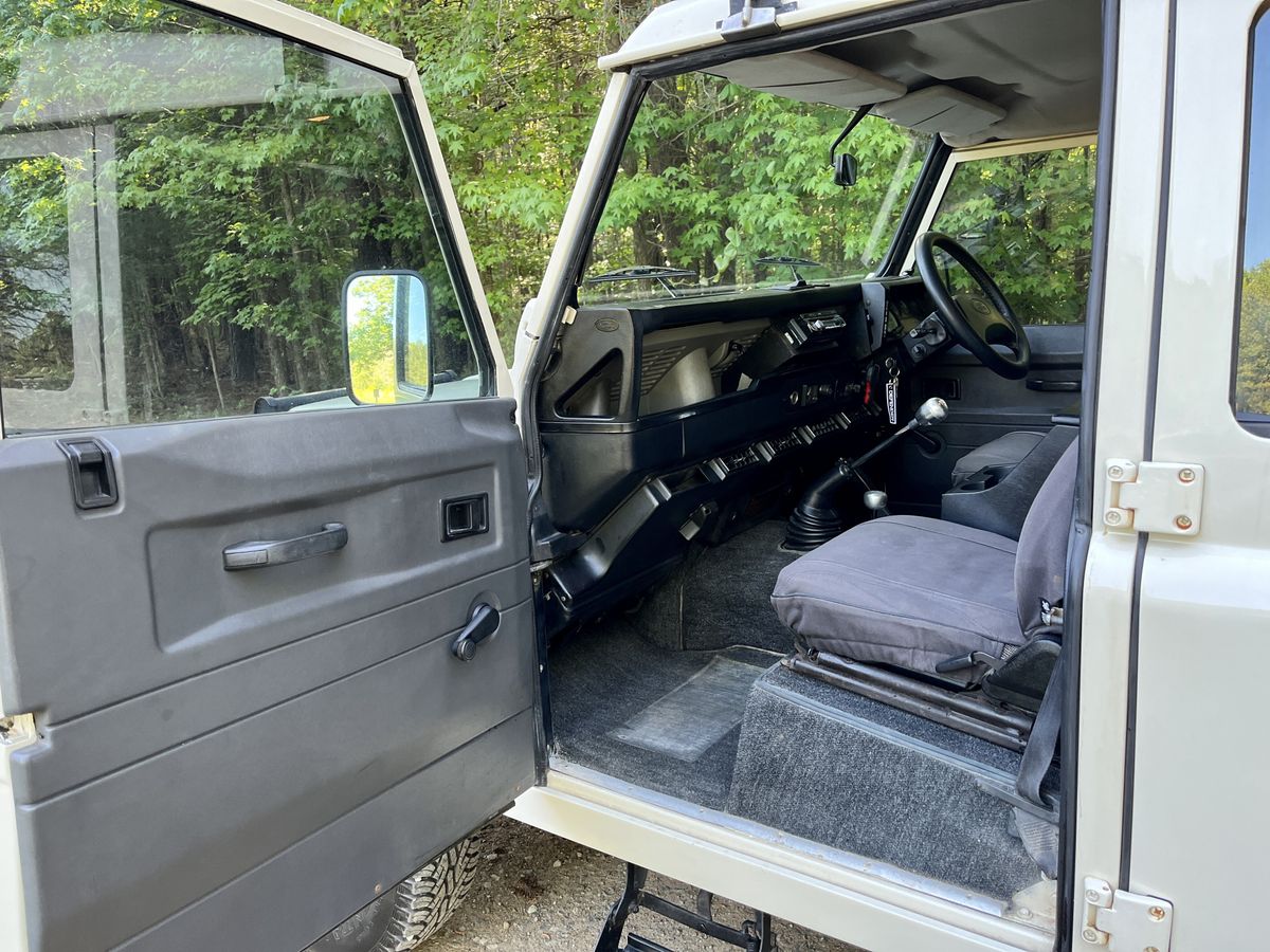 1993-land-rover-defender-110-durham-nc-for-sale-31