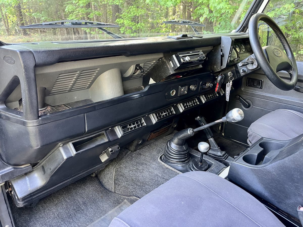 1993-land-rover-defender-110-durham-nc-for-sale-34