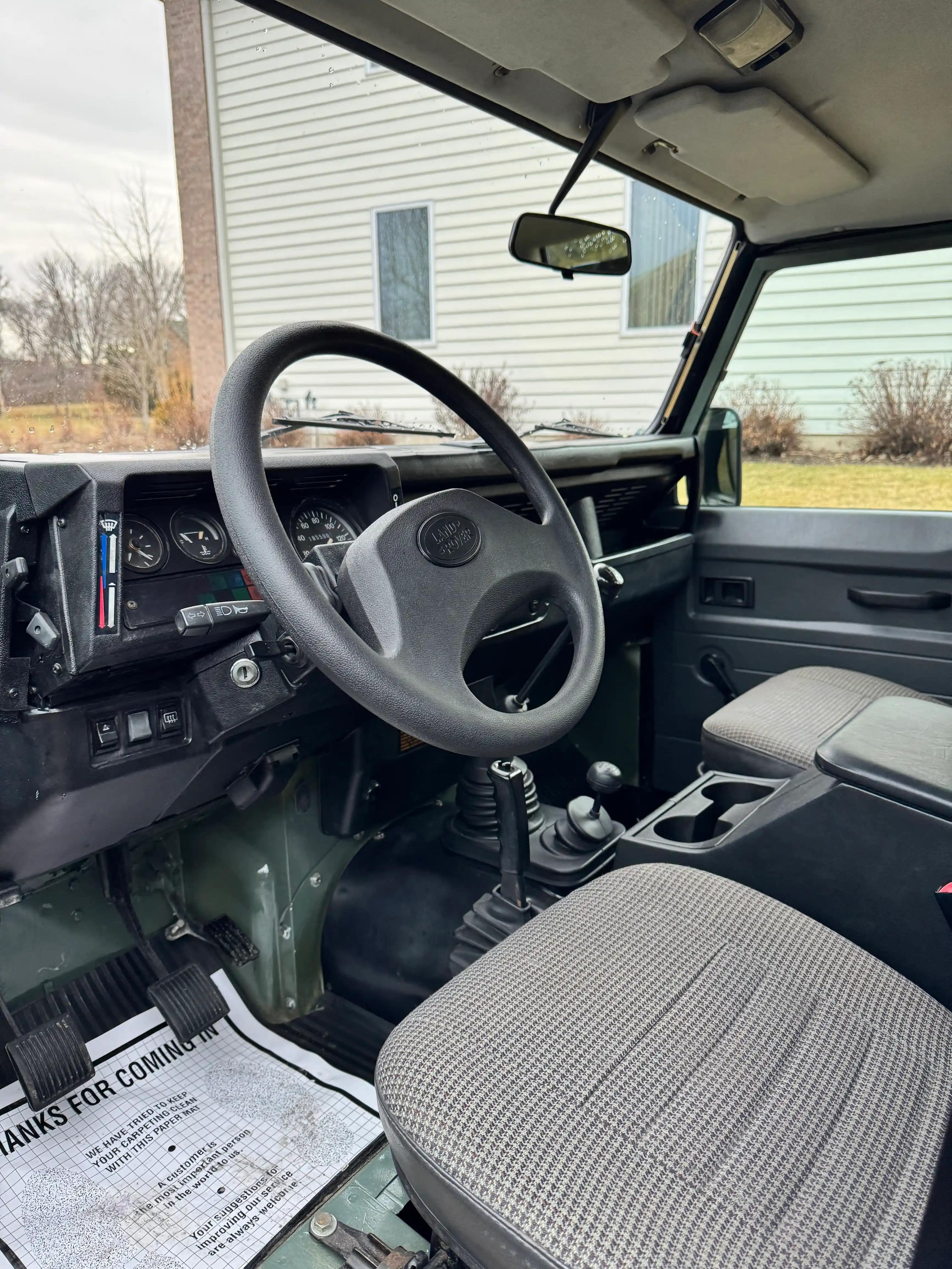 1996-land-rover-defender-110-300tdi-for-sale-03