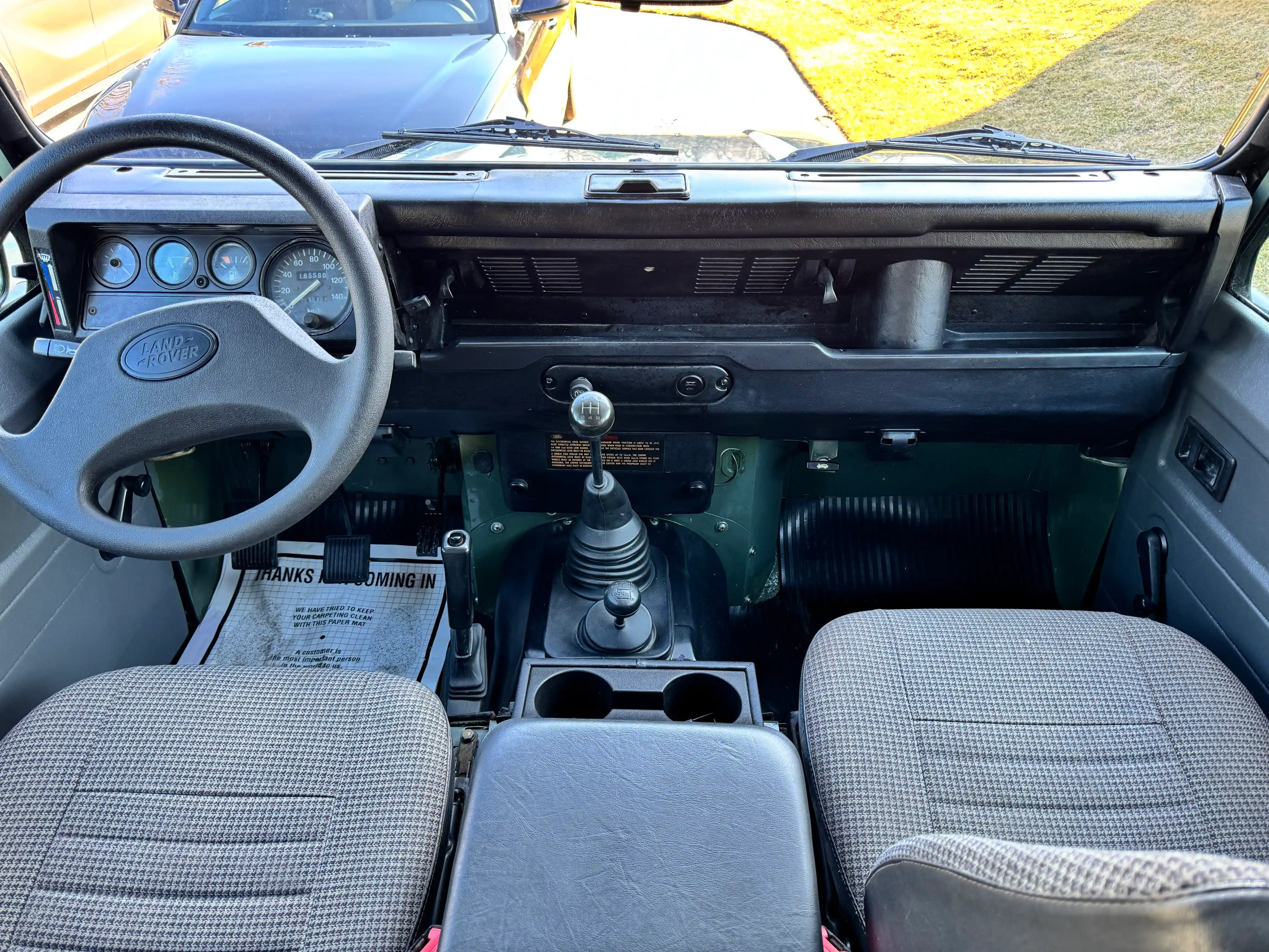 1996-land-rover-defender-110-300tdi-for-sale-04