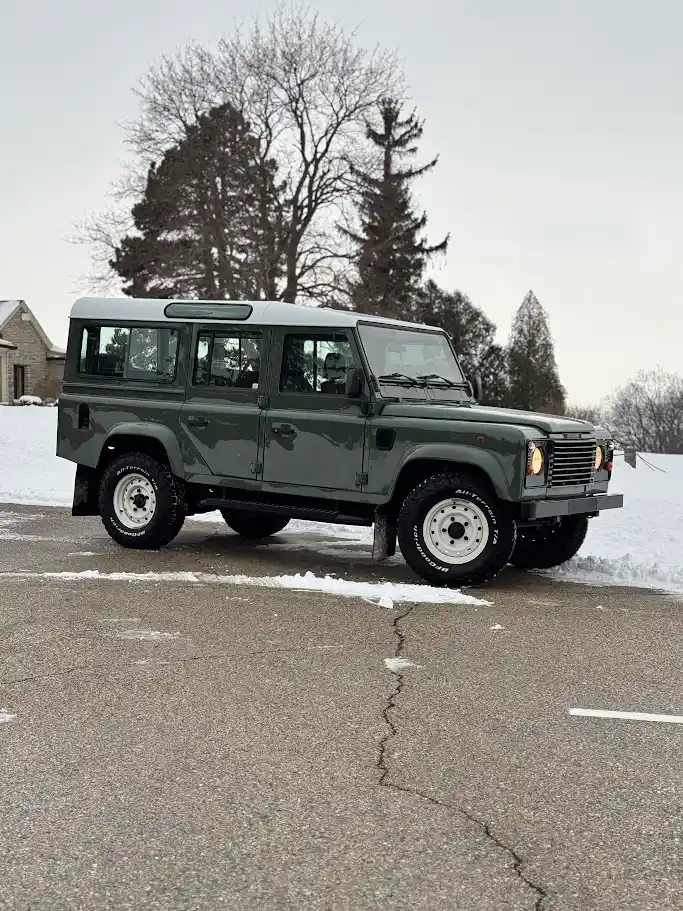 1996-land-rover-defender-110-300tdi-for-sale-23