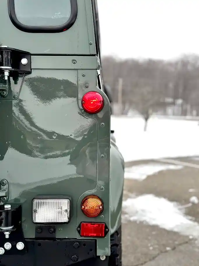 1996-land-rover-defender-110-300tdi-for-sale-28