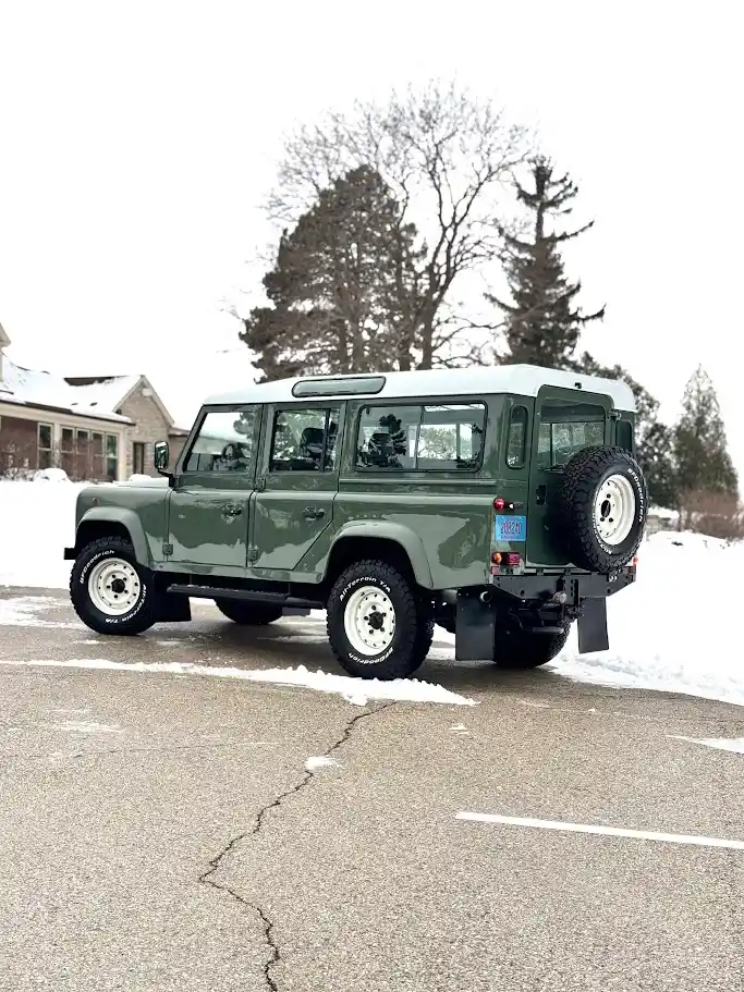 1996-land-rover-defender-110-300tdi-for-sale-33