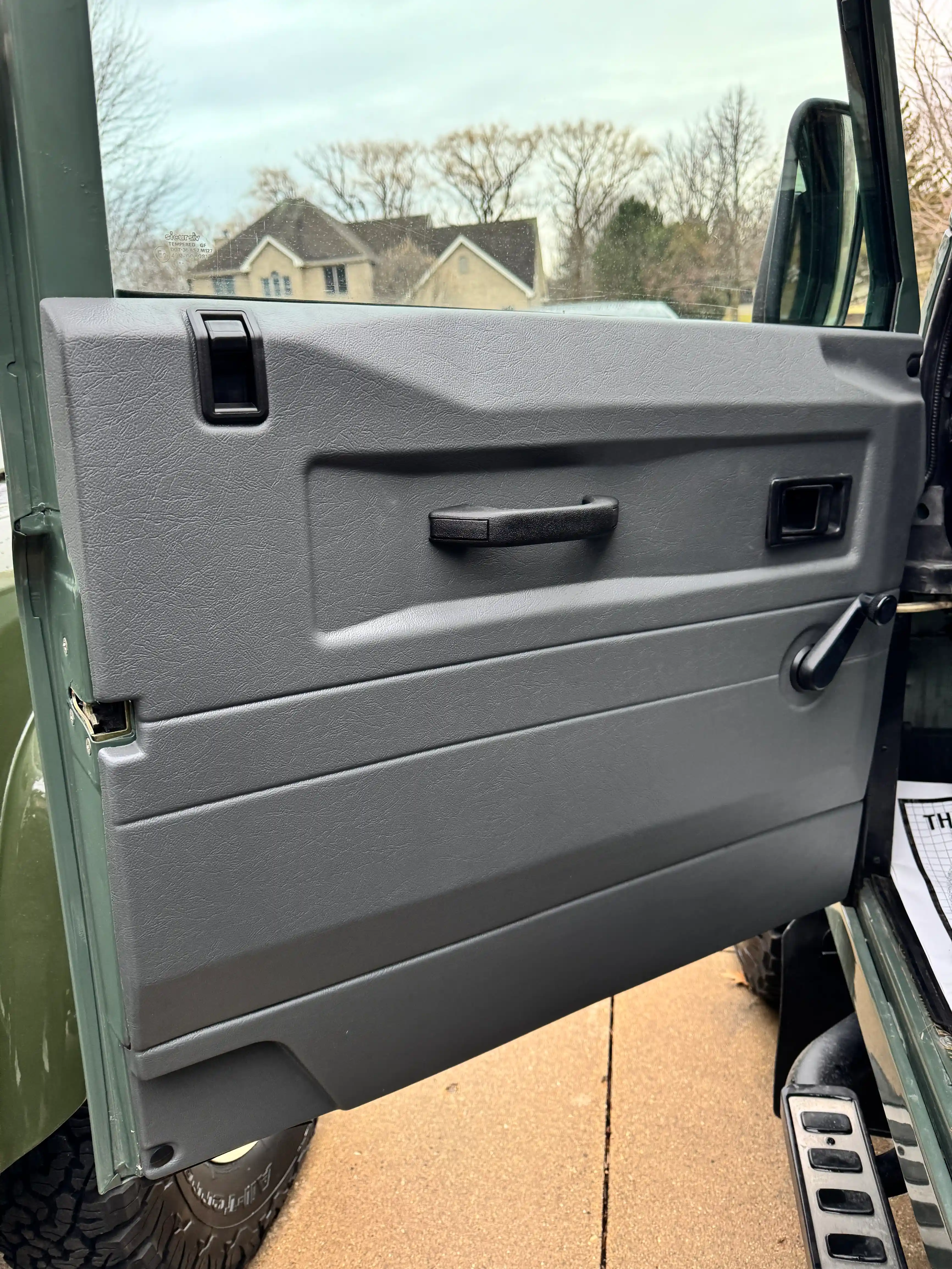1996-land-rover-defender-110-300tdi-for-sale-34