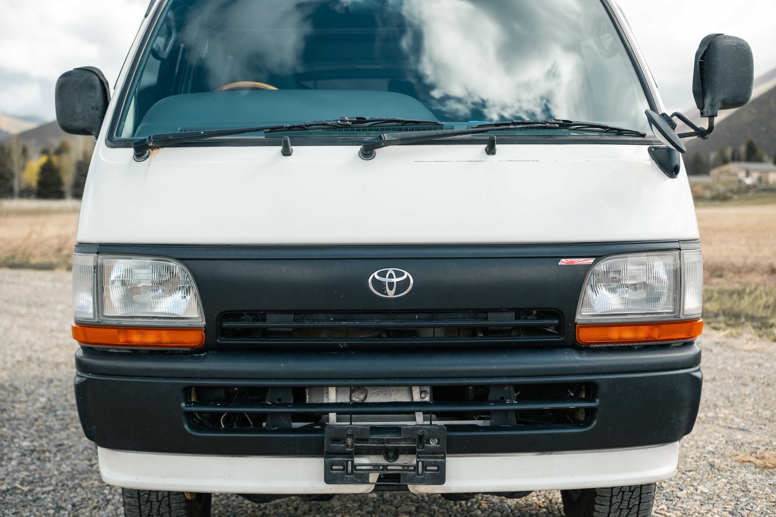 1996-toyota-hiace-camper-for-sale-11