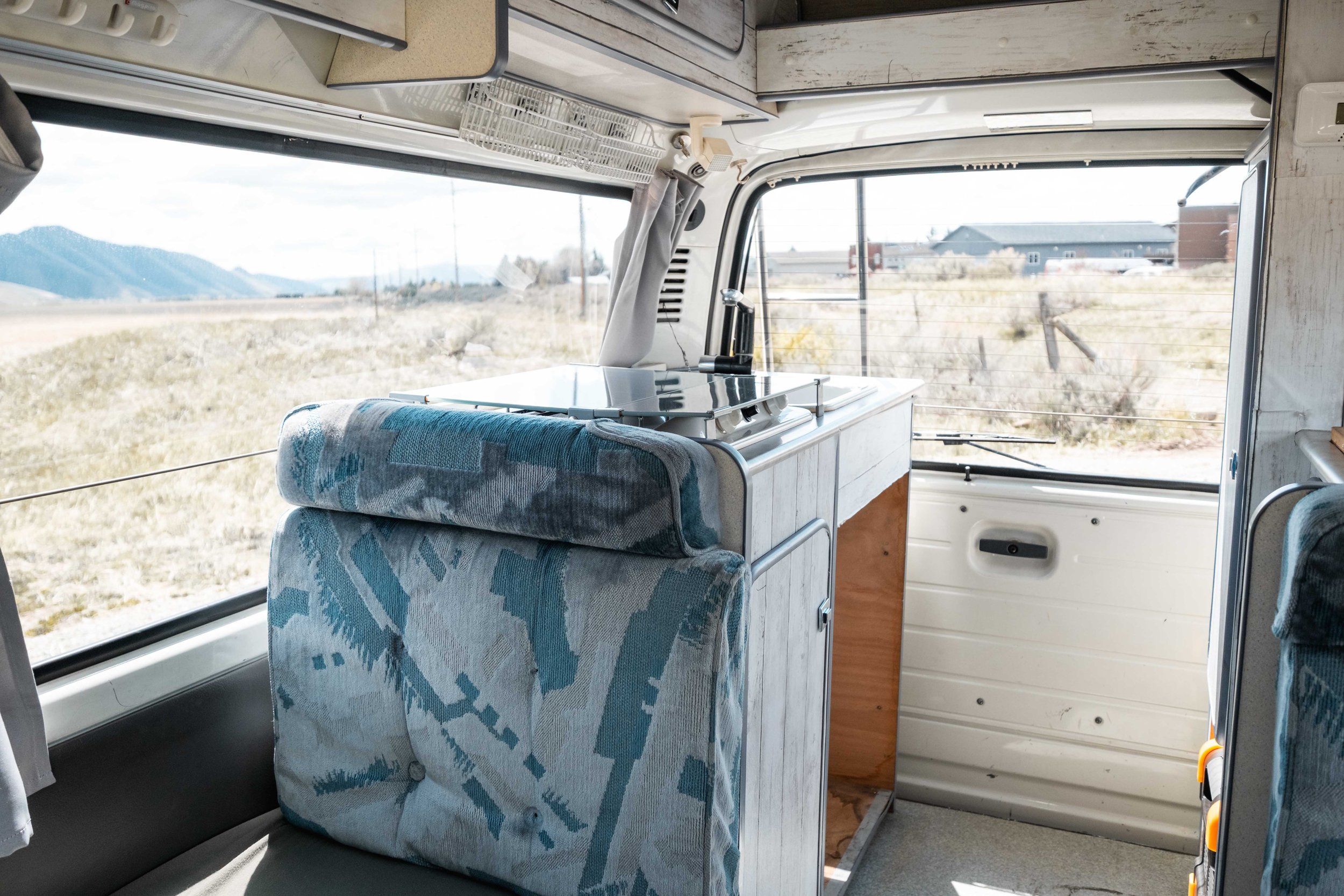 1996-toyota-hiace-camper-for-sale-25