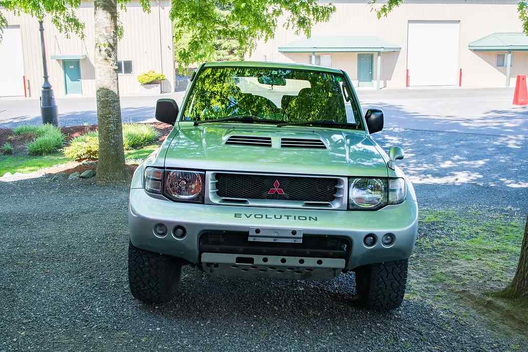 1997-mitsubishi-pajero-evo-for-sale-02