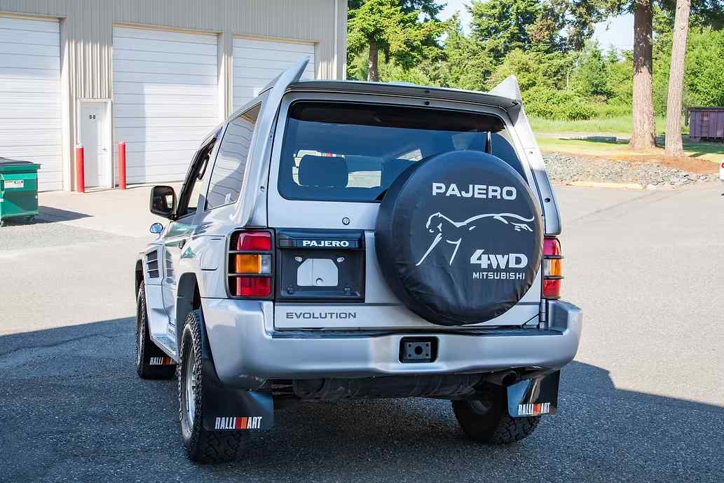 1997-mitsubishi-pajero-evo-for-sale-04