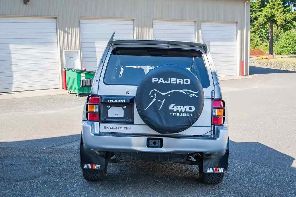 1997-mitsubishi-pajero-evo-for-sale-05