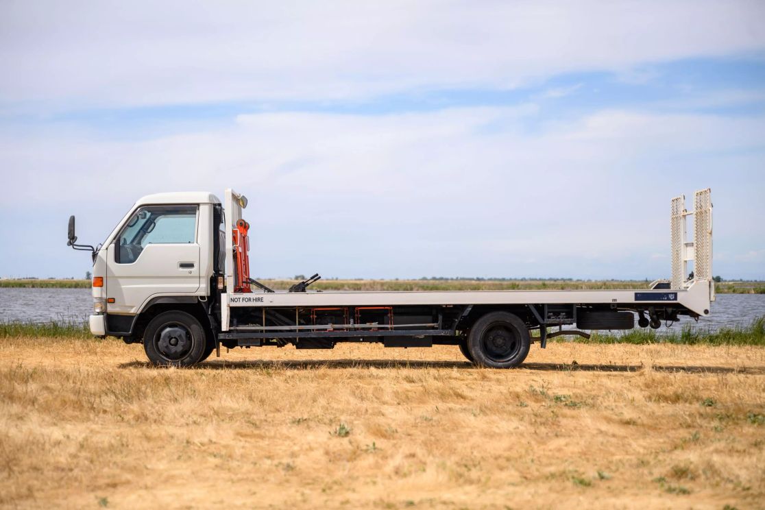 1997-toyota-dyna-car-hauler-for-sale-09