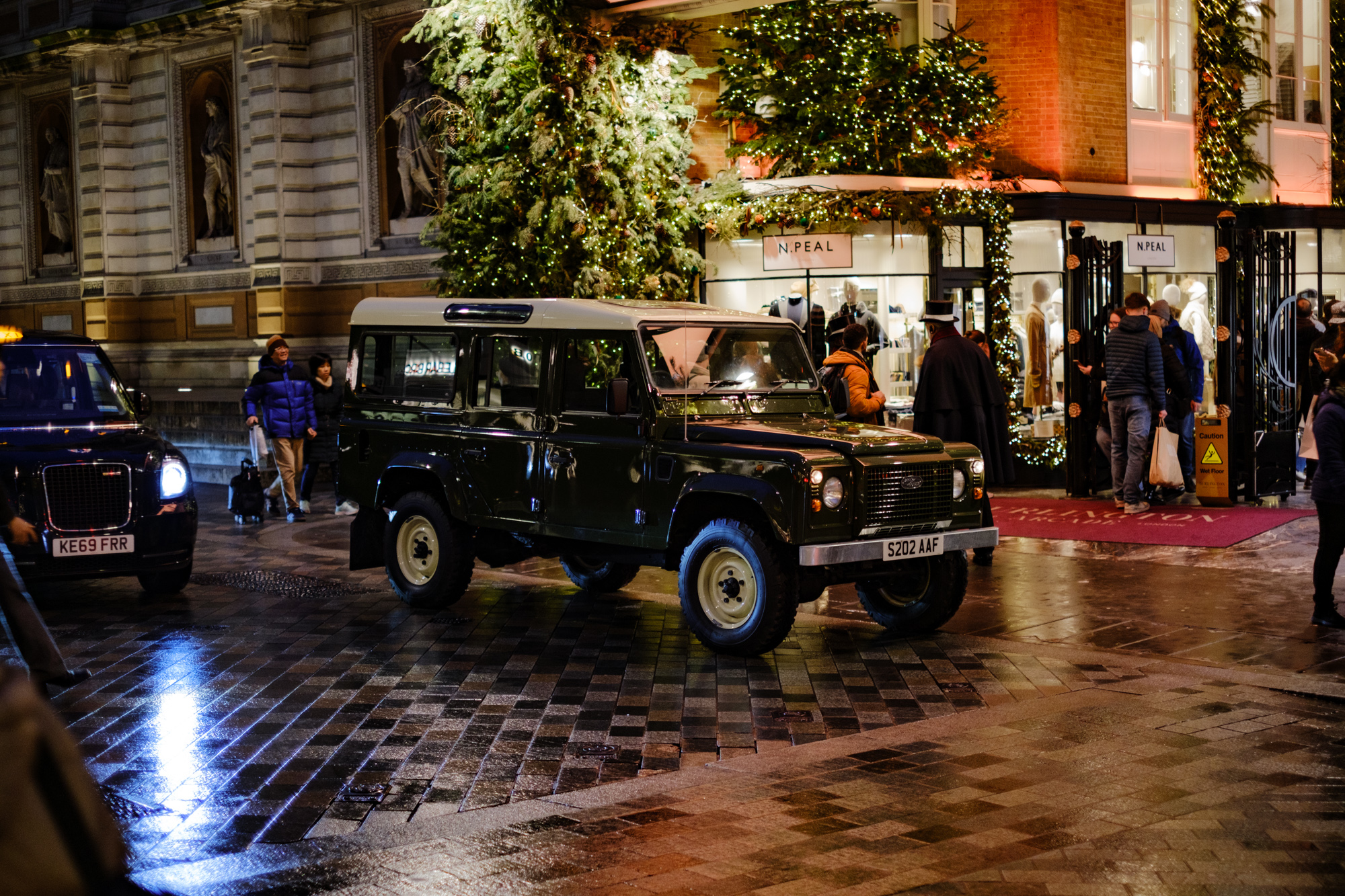 1998-Land-Rover-Defender-RHD-110-300TDI-for-sale-24