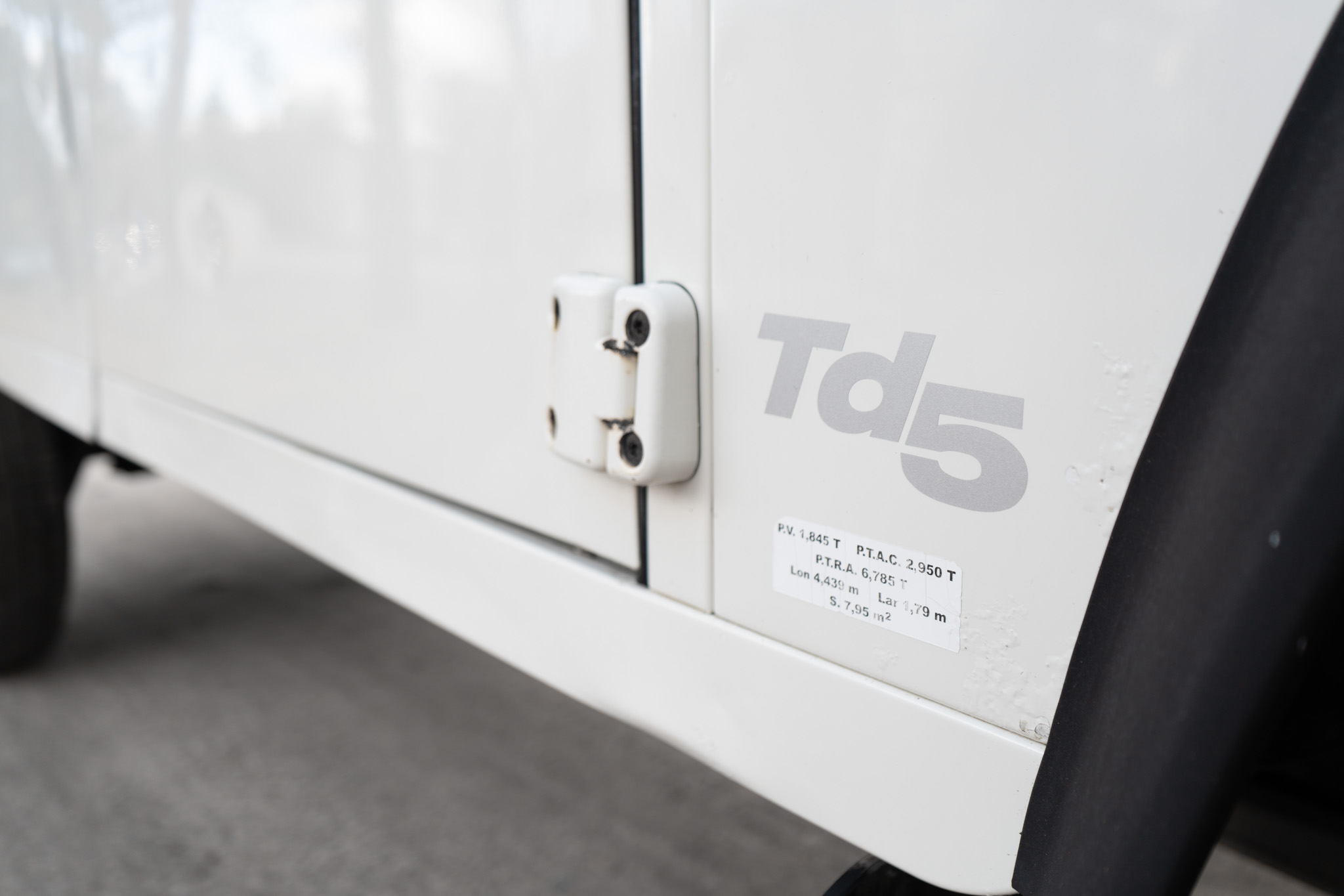 1999-land-rover-defender-for-sale-17
