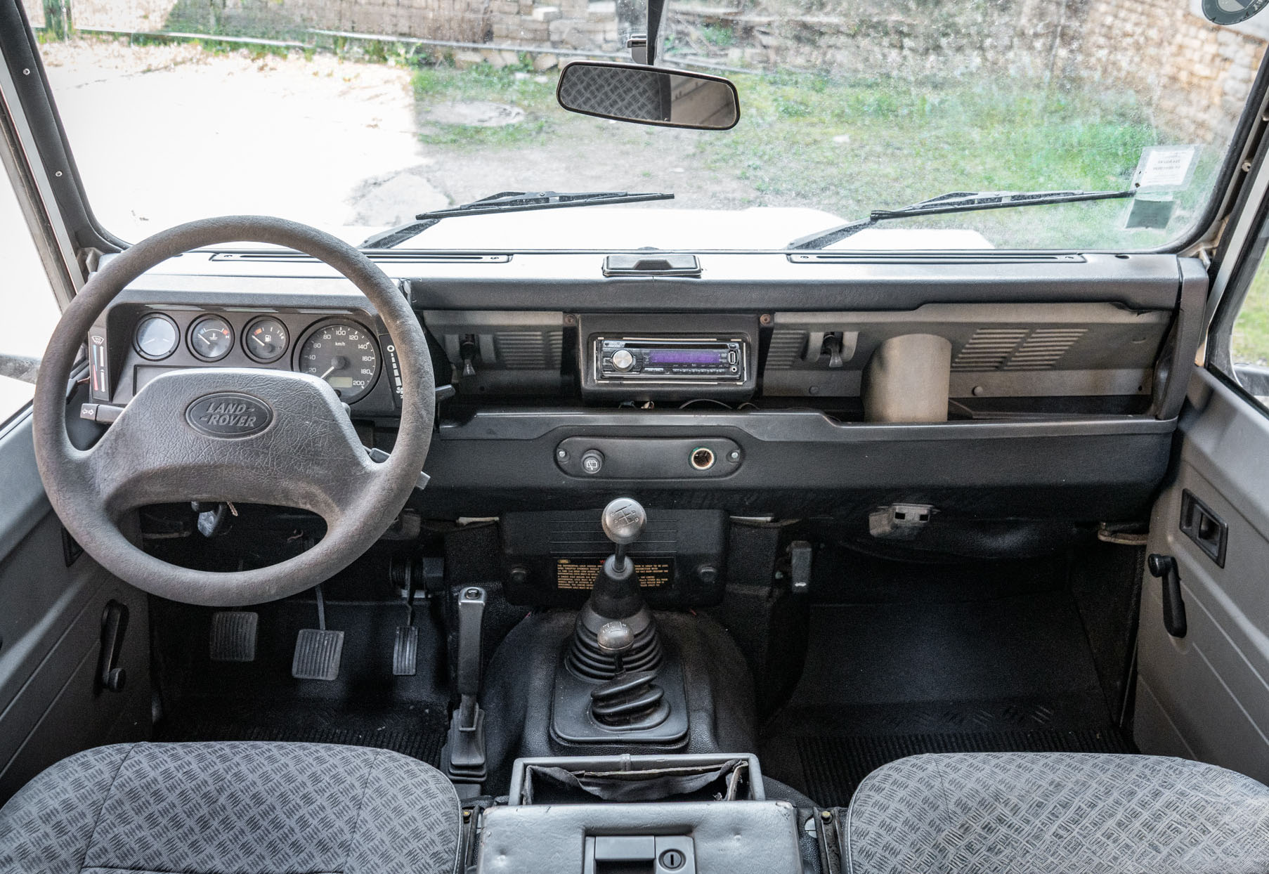 1999-land-rover-defender-for-sale-41
