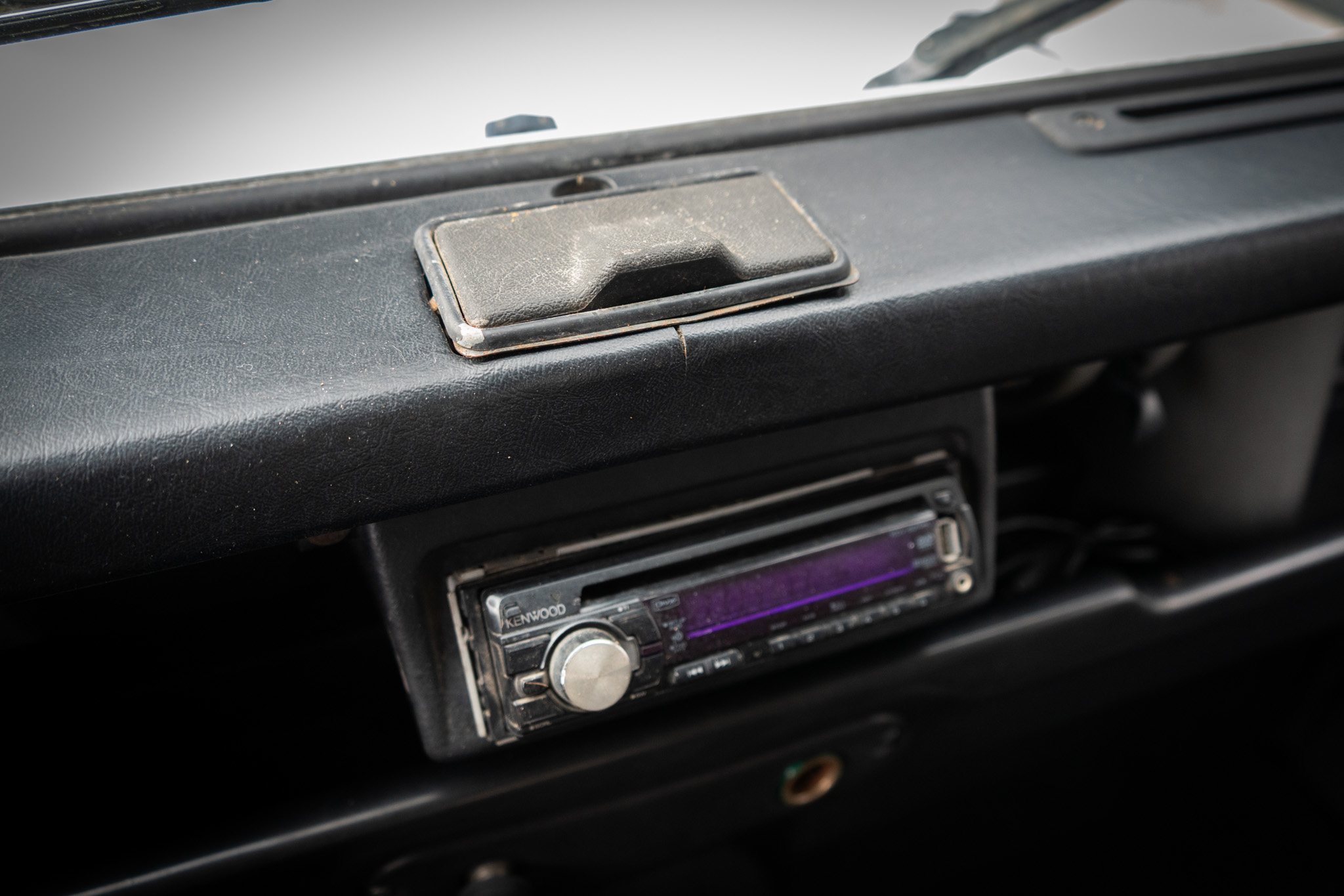 1999-land-rover-defender-for-sale-43