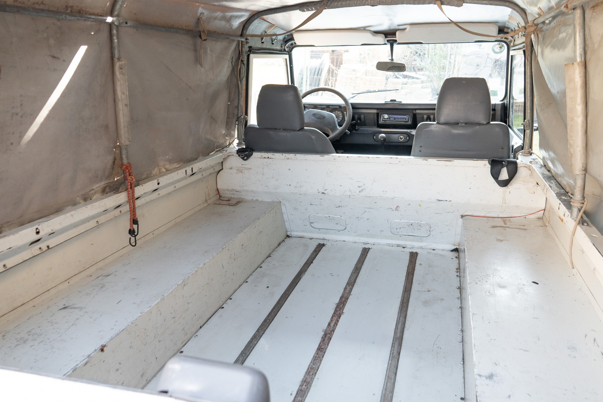 1999-land-rover-defender-for-sale-45