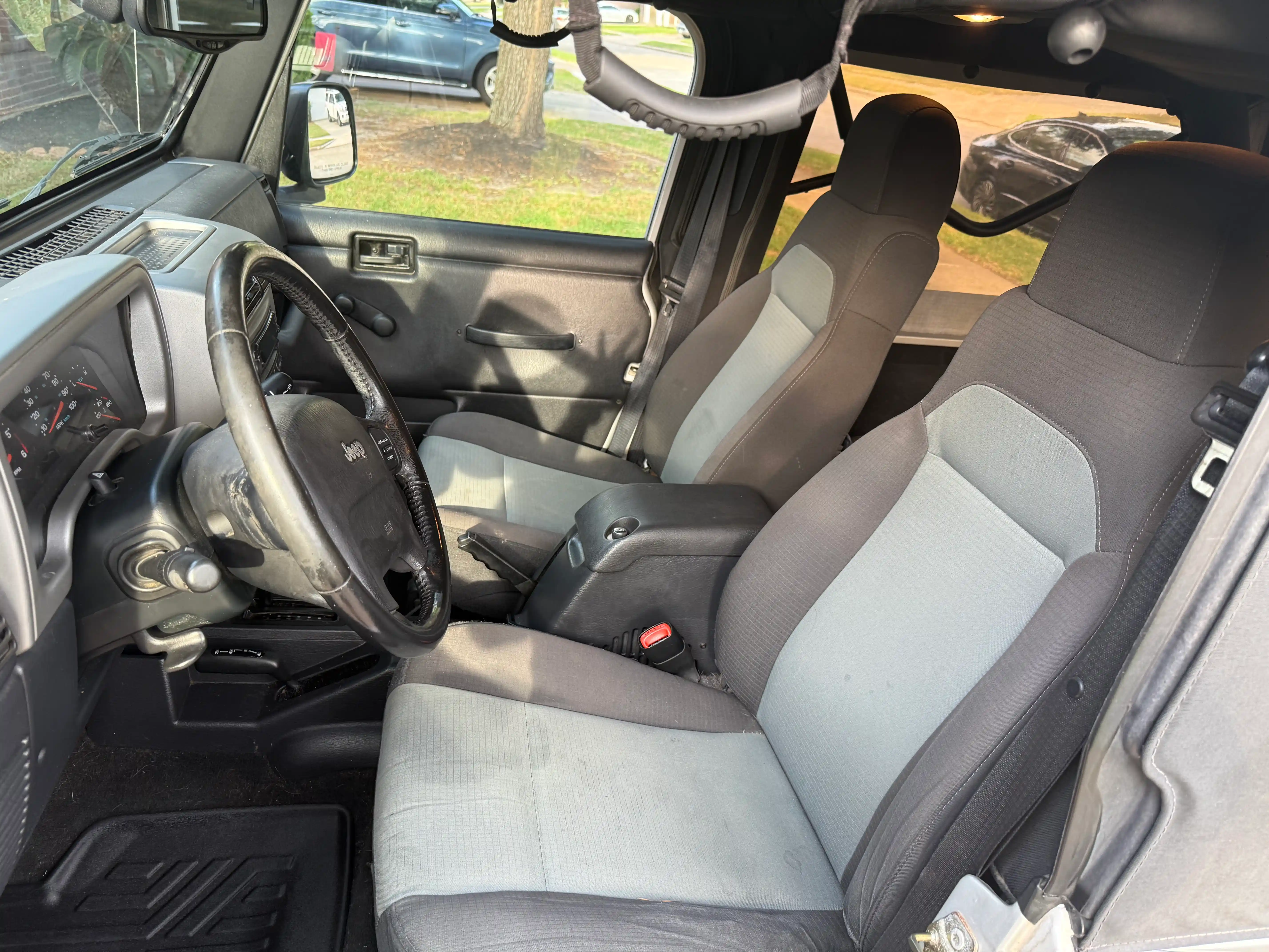 2005-jeep-wrangler-unlimited-texas-for-sale-14