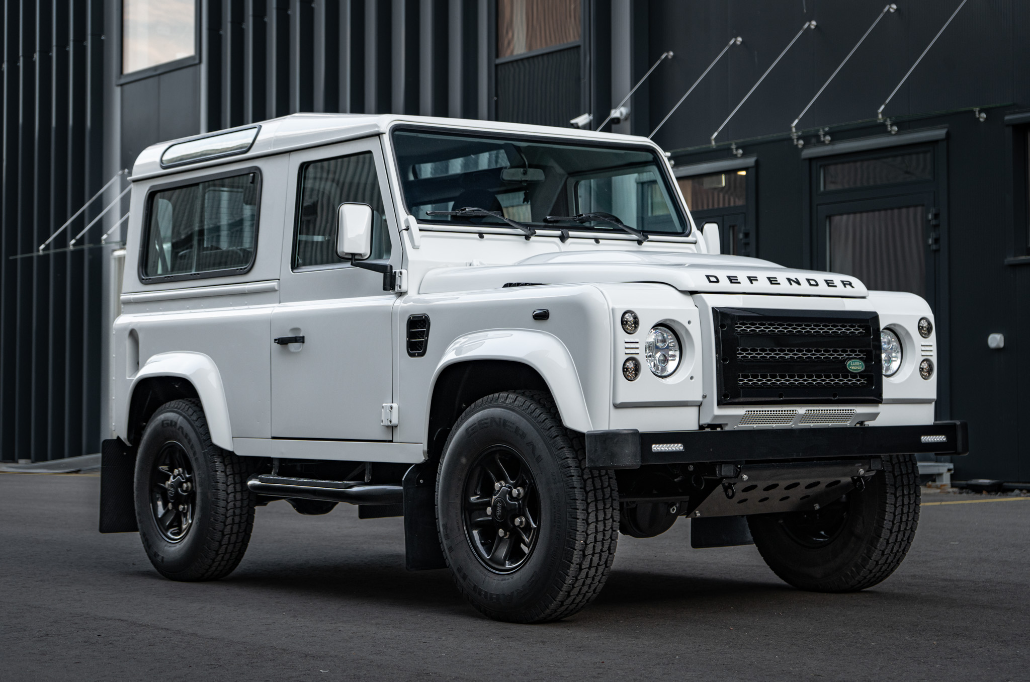 2007-land-rover-defender-90-station-wagon-for-sale-01