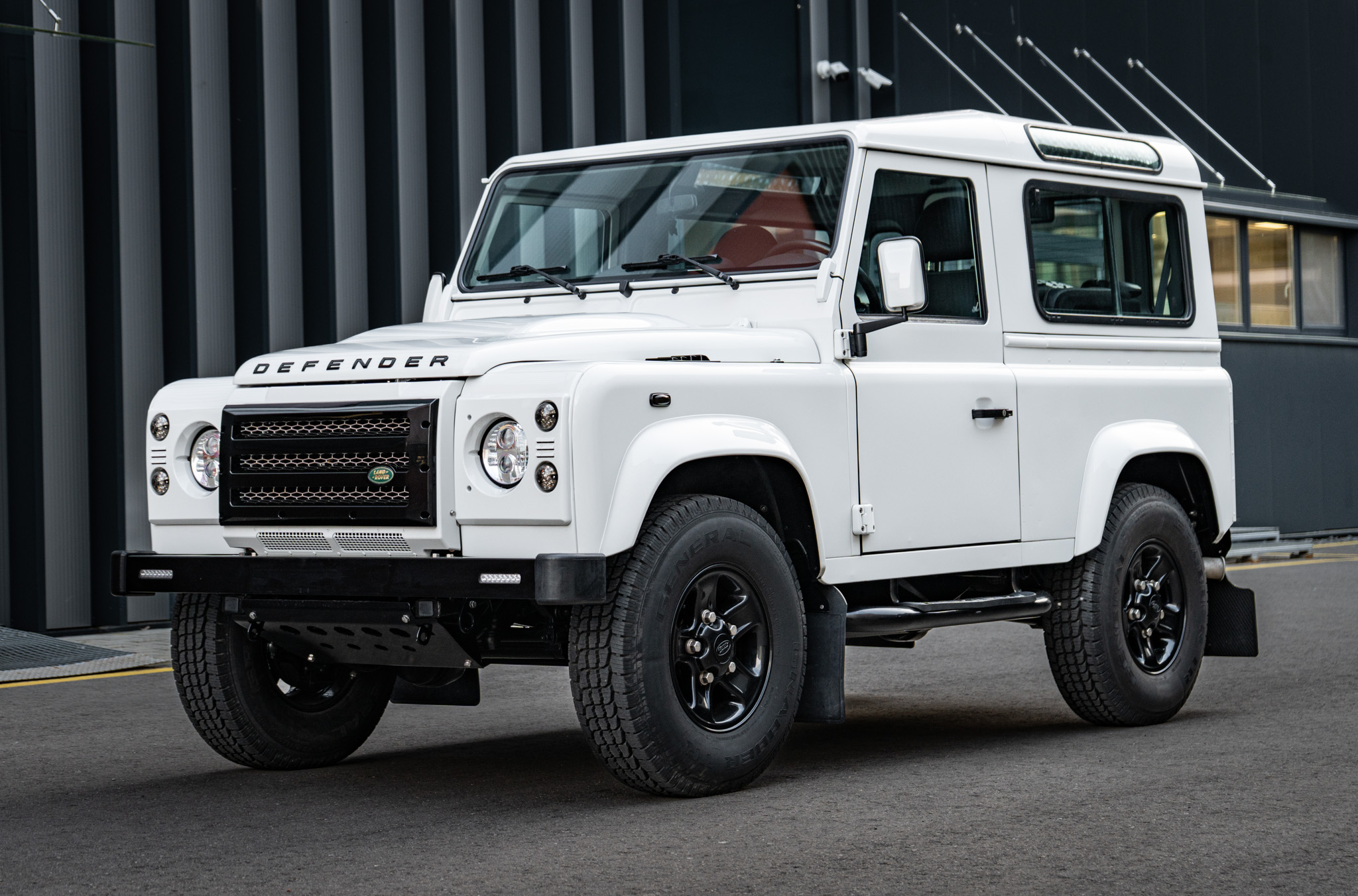 2007-land-rover-defender-90-station-wagon-for-sale-02
