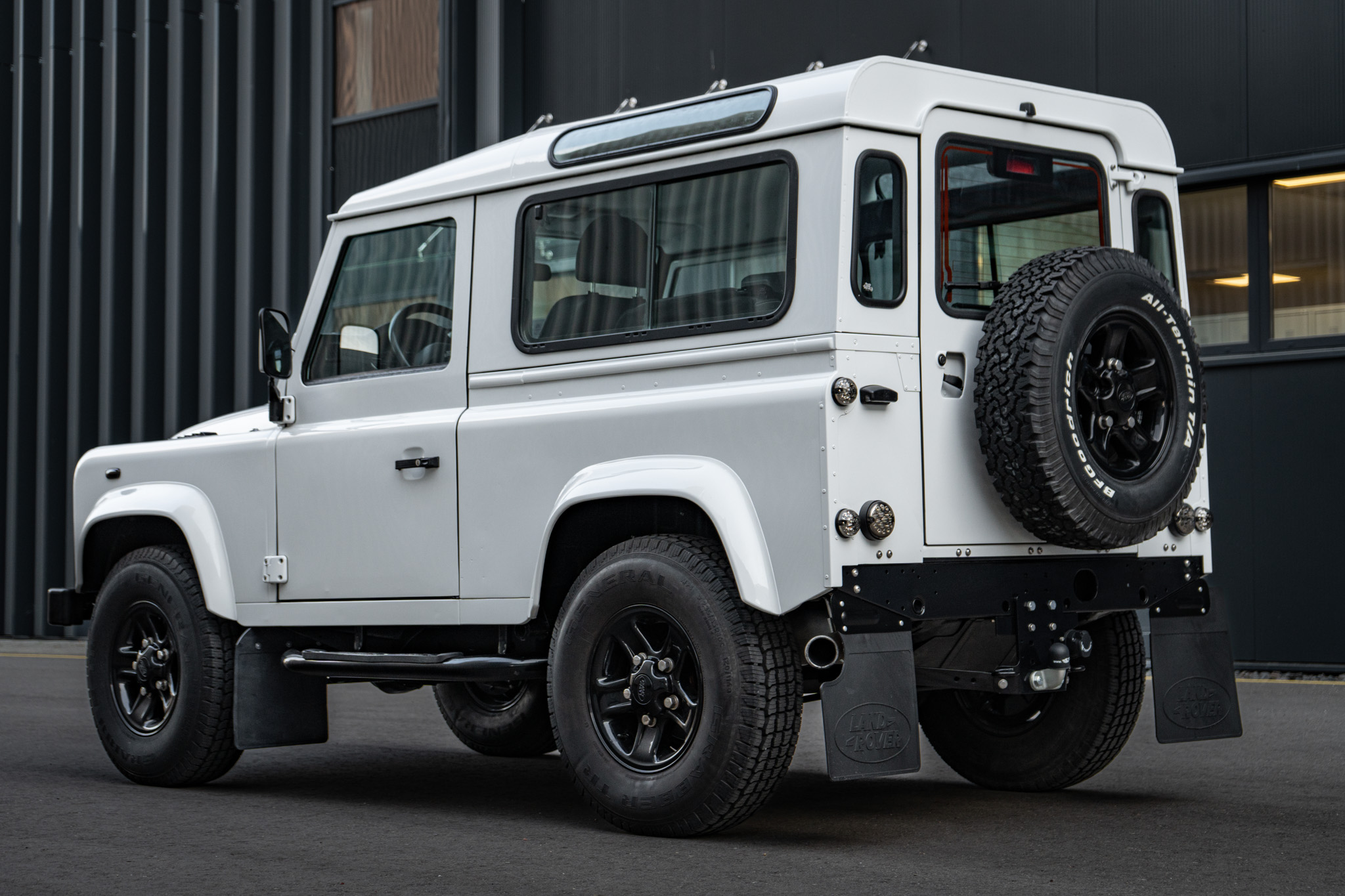 2007-land-rover-defender-90-station-wagon-for-sale-04