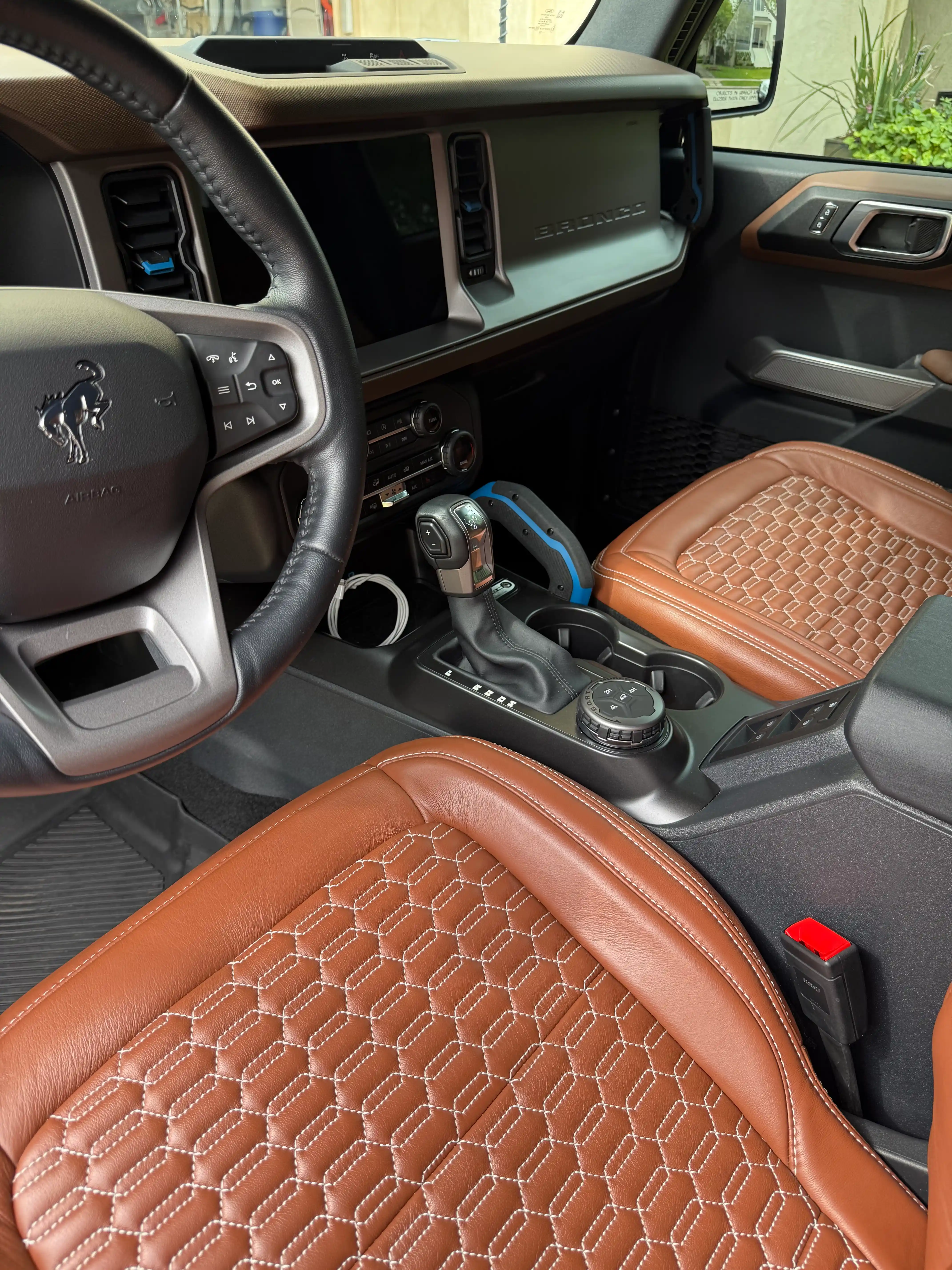 2023-ford-bronco-outer-banks-for-sale-14