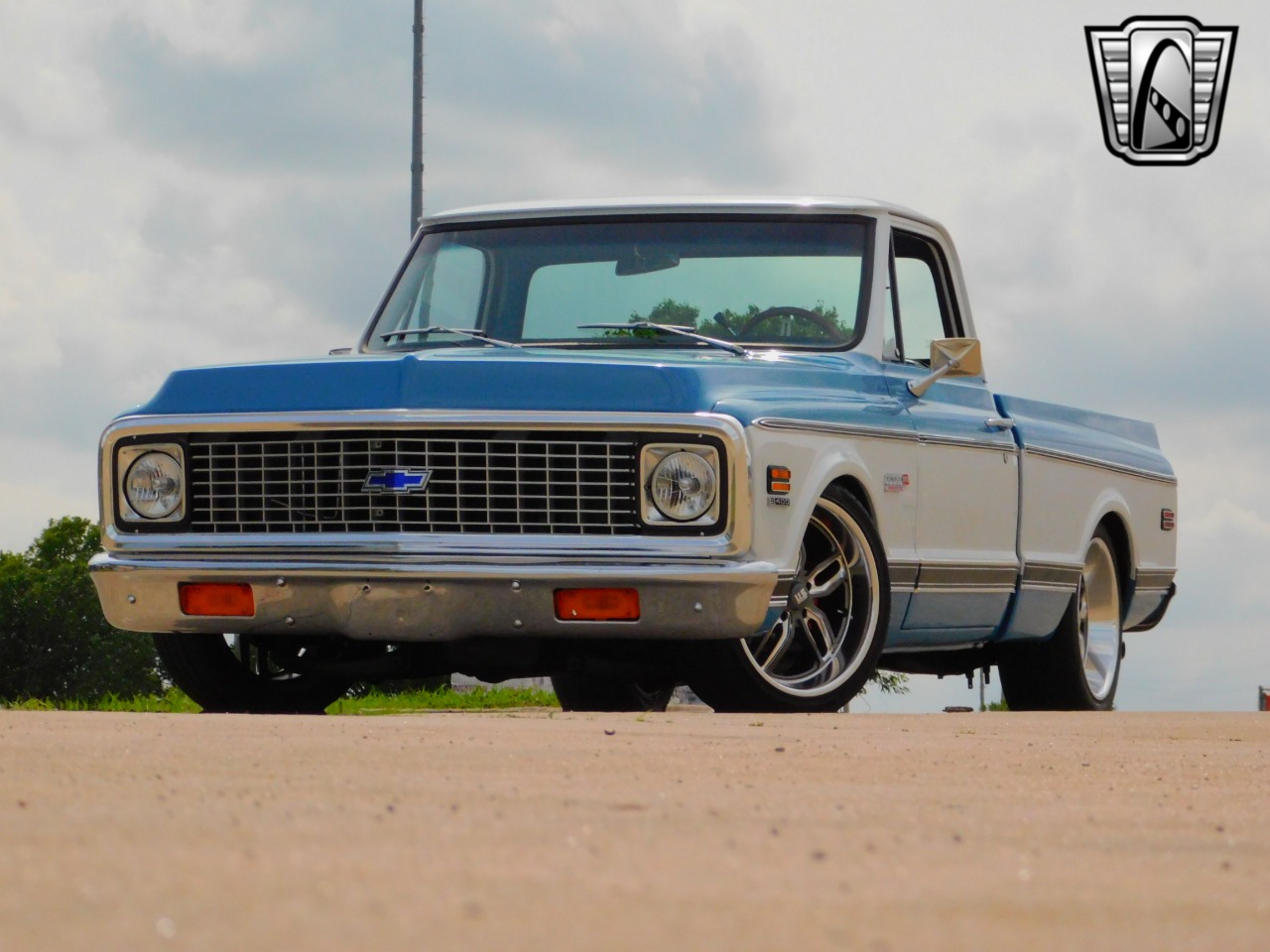 1971-chevrolet-ck-custom-lowered-for-sale-04