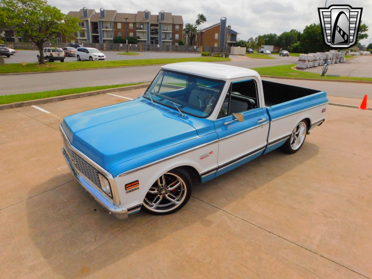 1971-chevrolet-ck-custom-lowered-for-sale-06