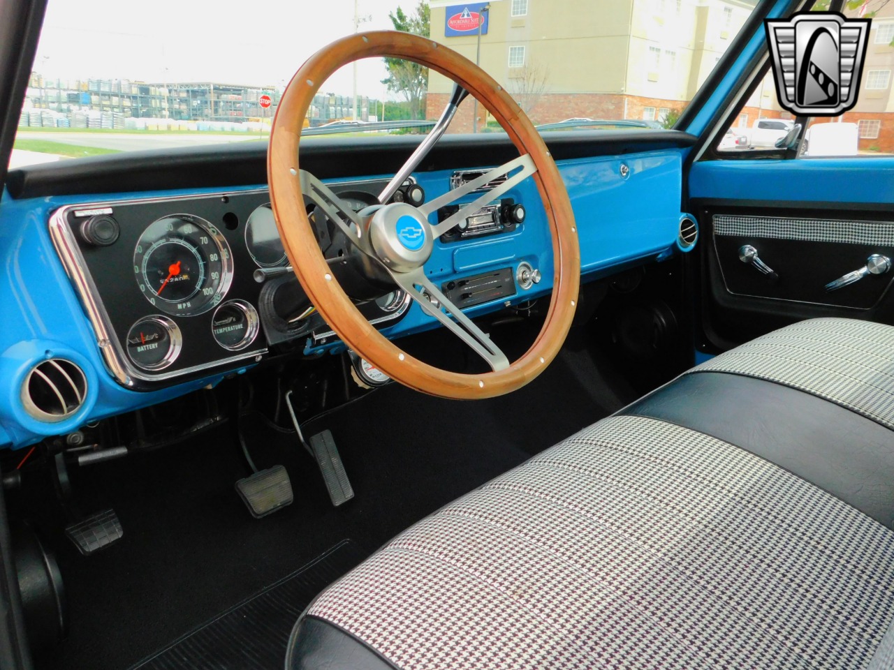 1971-chevrolet-ck-custom-lowered-for-sale-31