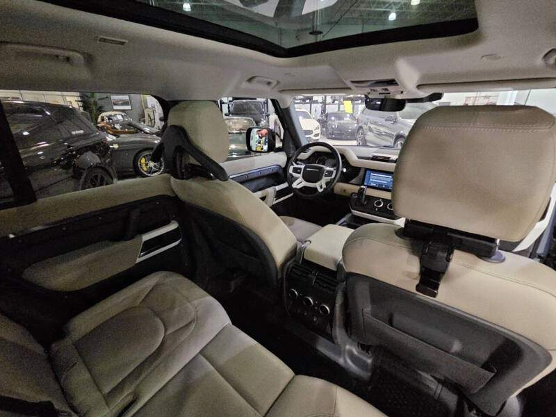 2023-land-rover-defender-110-se-awd-4dr-suv (16)
