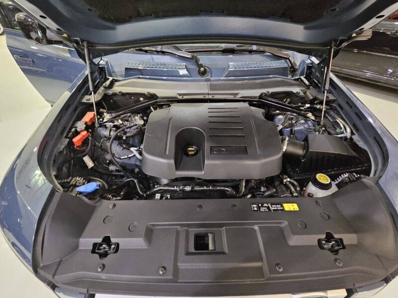 2023-land-rover-defender-110-se-awd-4dr-suv (19)