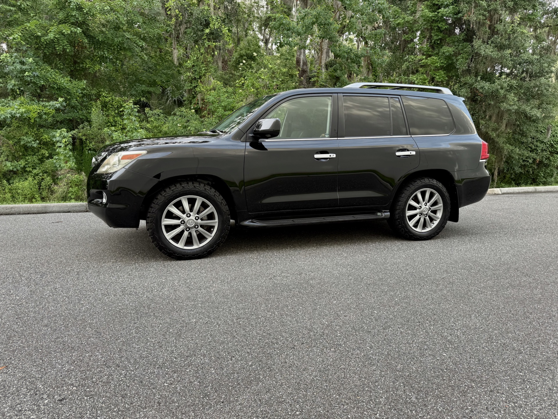 Used-2010-Lexus-LX-570-SUPER-CLEAN-SOUTHERN-1748545524 (1)