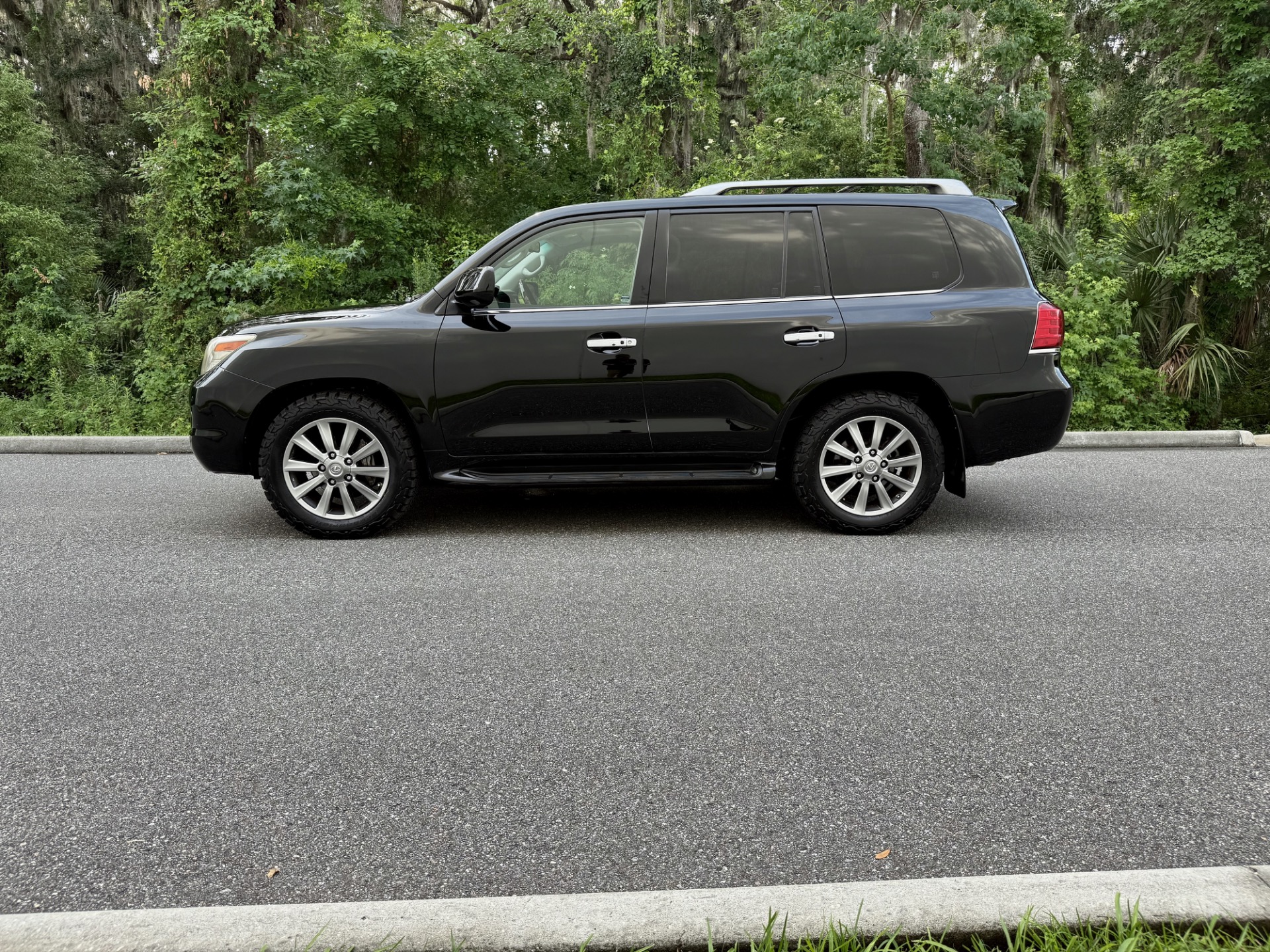 Used-2010-Lexus-LX-570-SUPER-CLEAN-SOUTHERN-1748545525 (2)