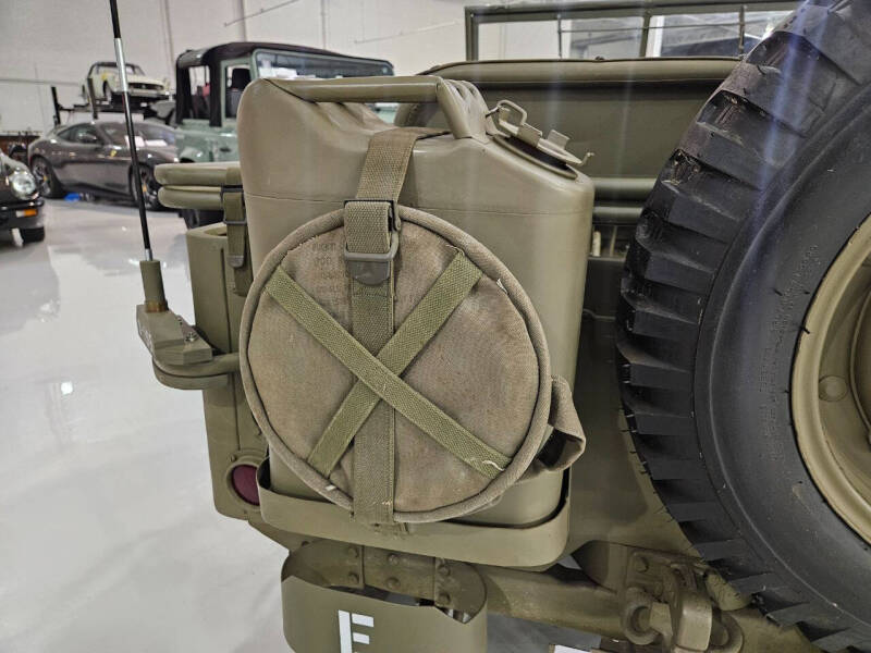1943-ford-gpw-ww2-military-jeep (21)